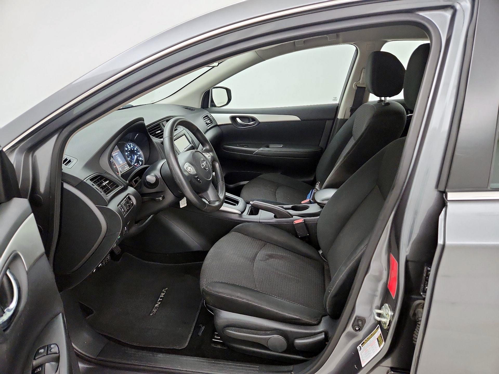 Thumbnail: 2019 Nissan Sentra - 11