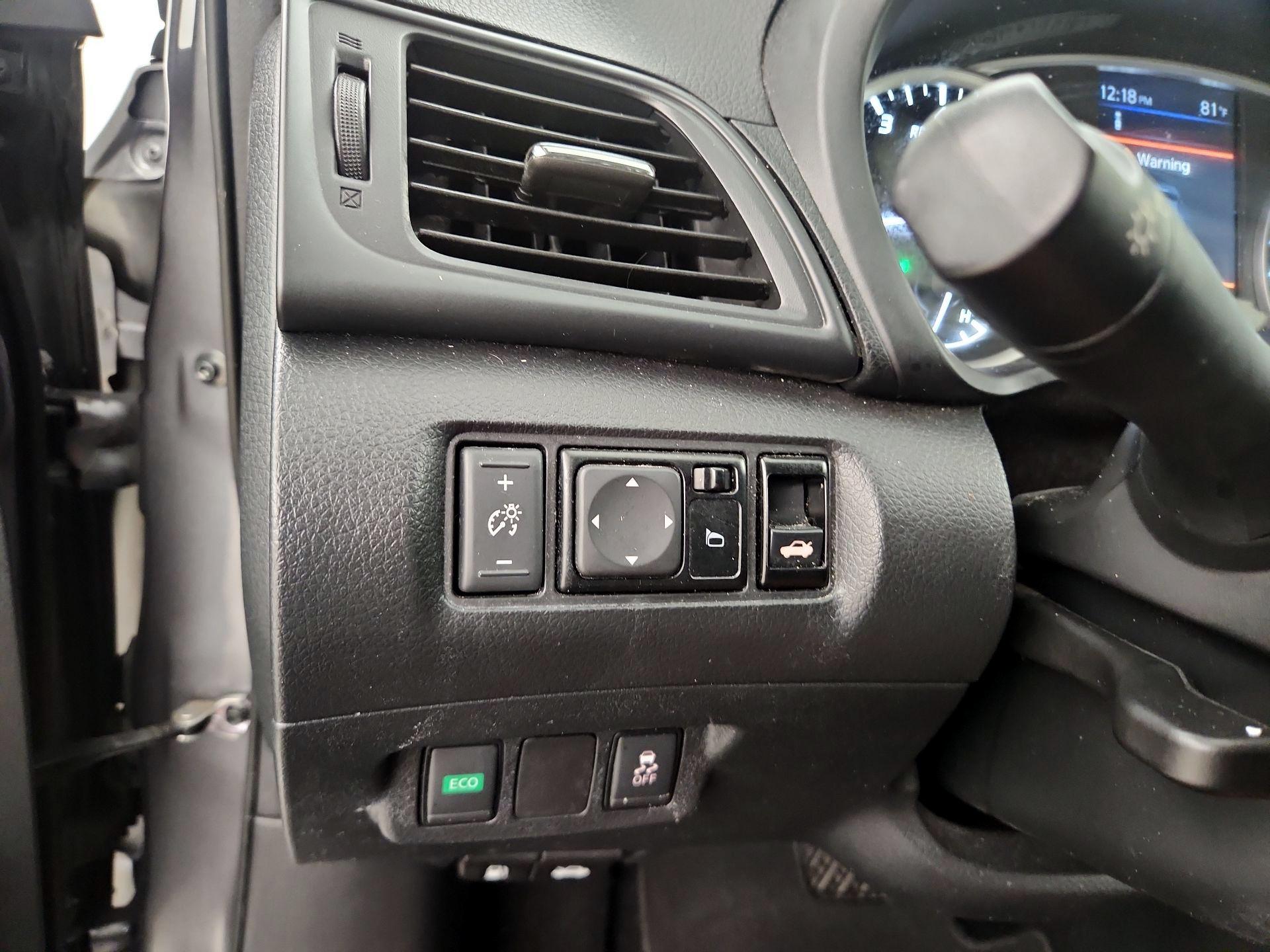 Thumbnail: 2019 Nissan Sentra - 13