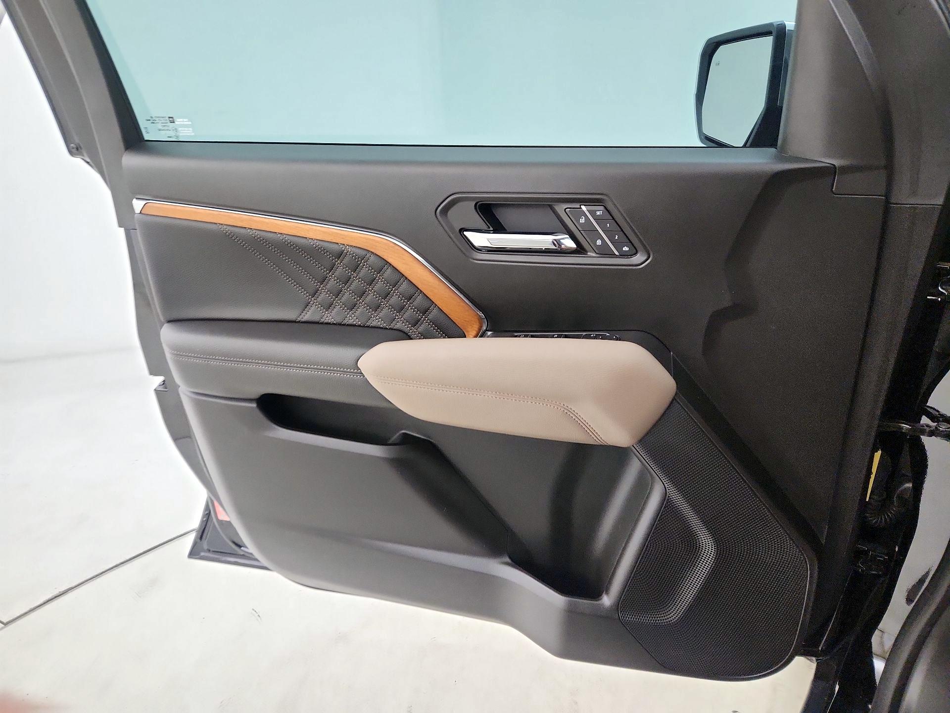 Thumbnail: 2023 GMC Canyon - 12