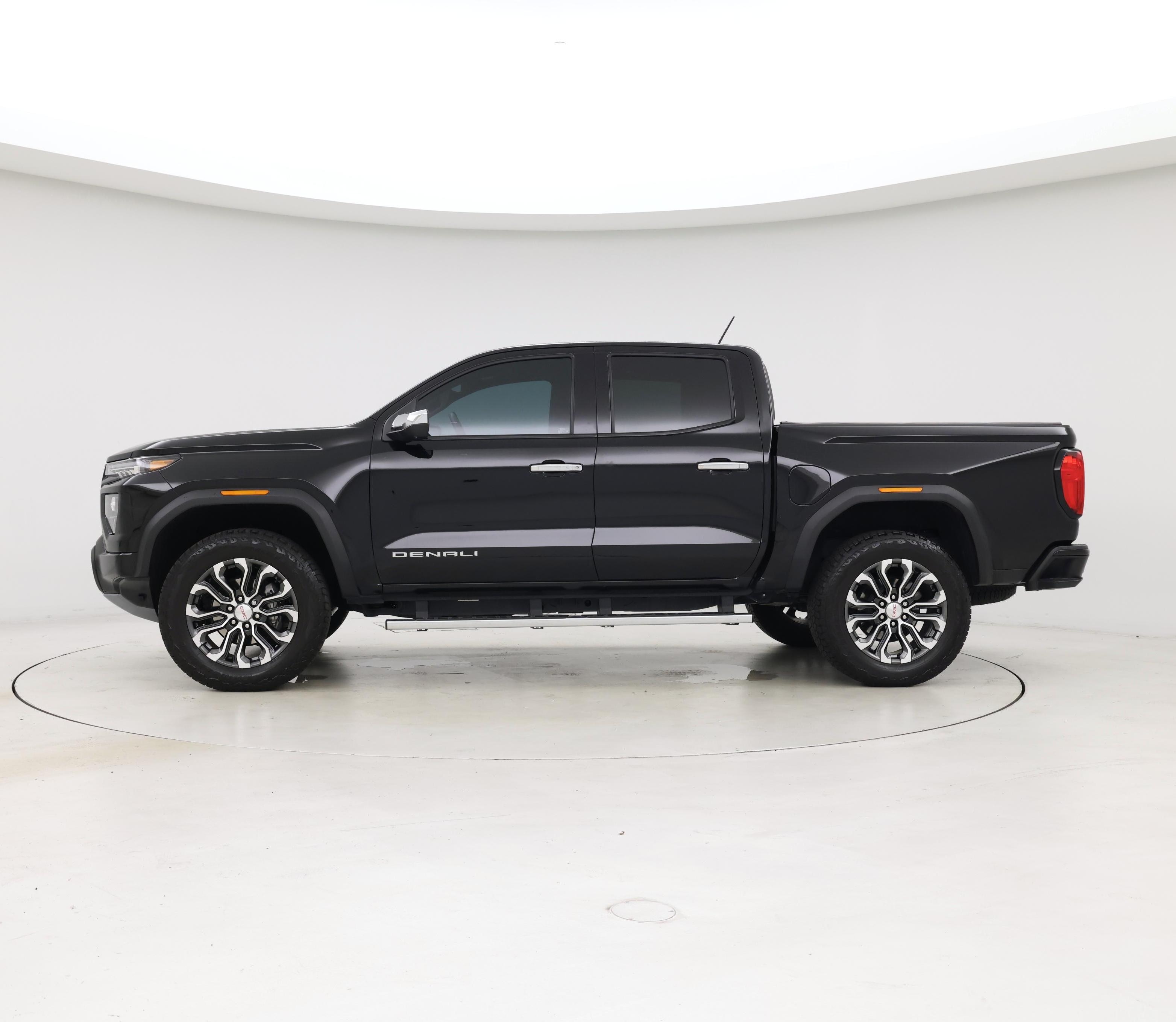 Thumbnail: 2023 GMC Canyon - 3