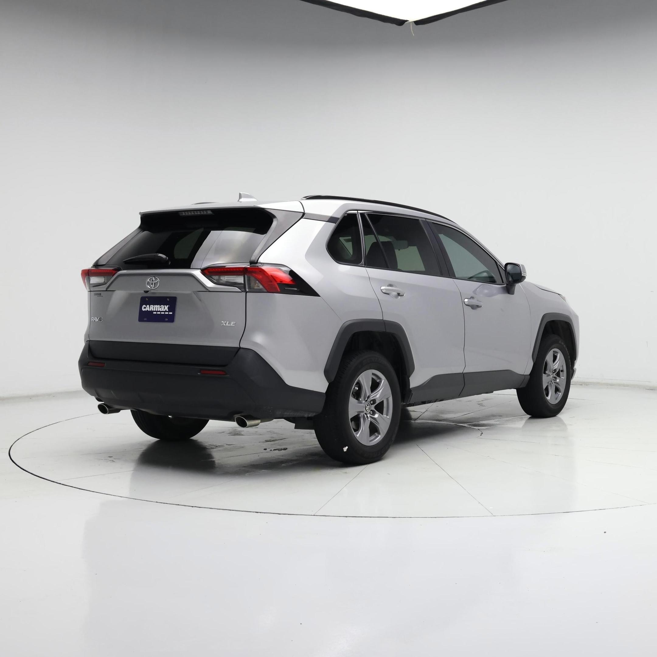 Thumbnail: 2022 Toyota RAV4 - 8