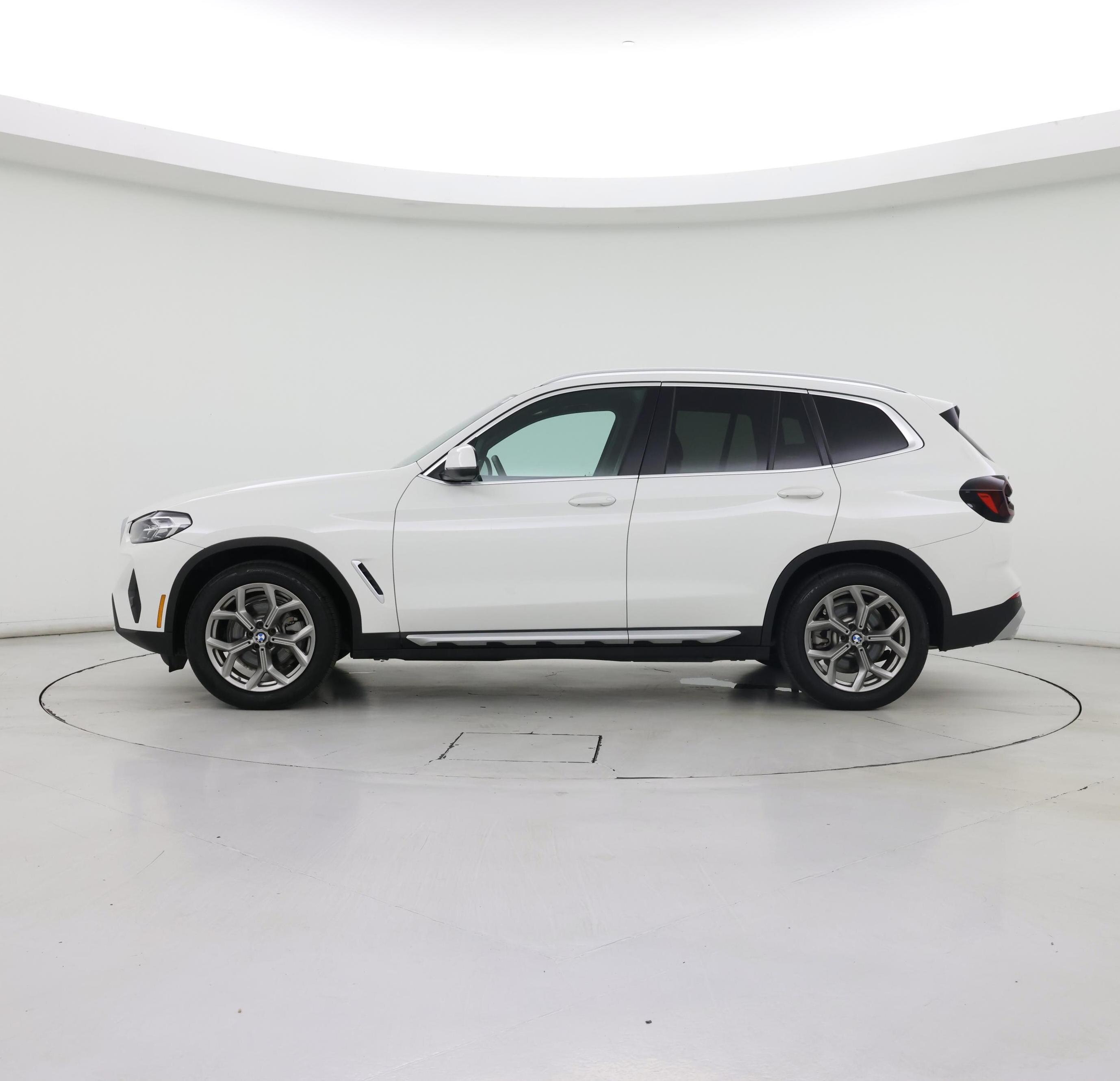 Thumbnail: 2023 BMW X3 - 3