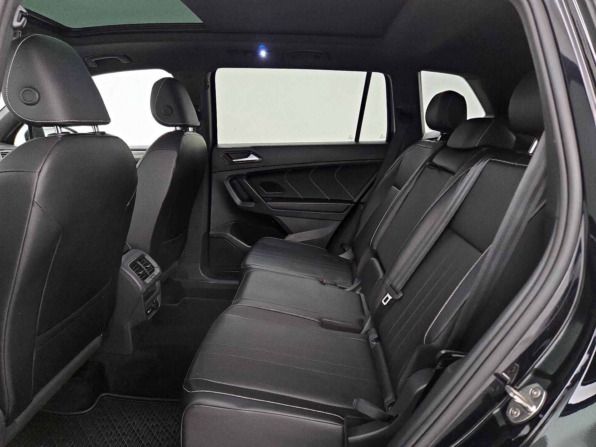 Thumbnail: 2022 Volkswagen Tiguan - 20