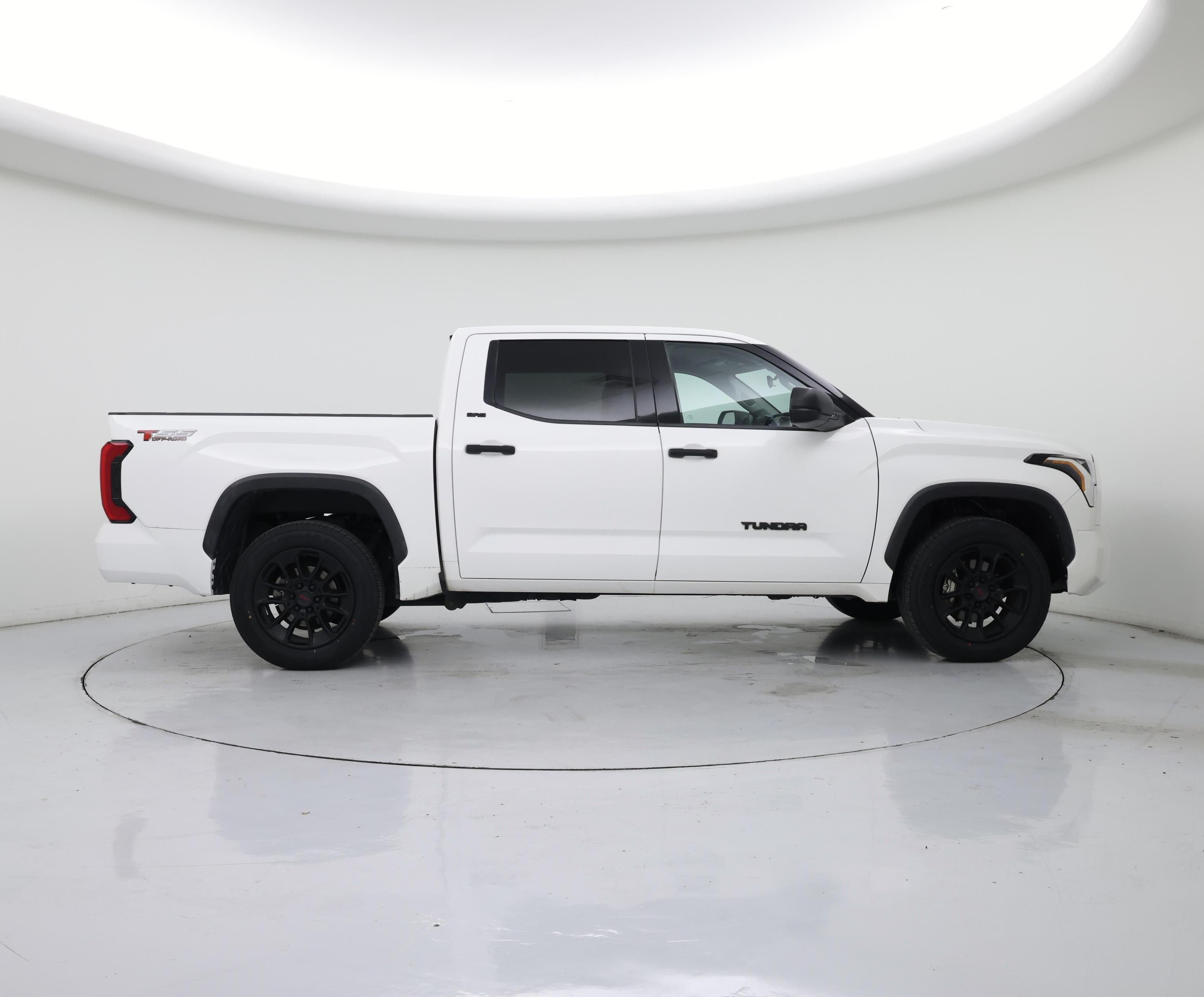 Thumbnail: 2022 Toyota Tundra - 7