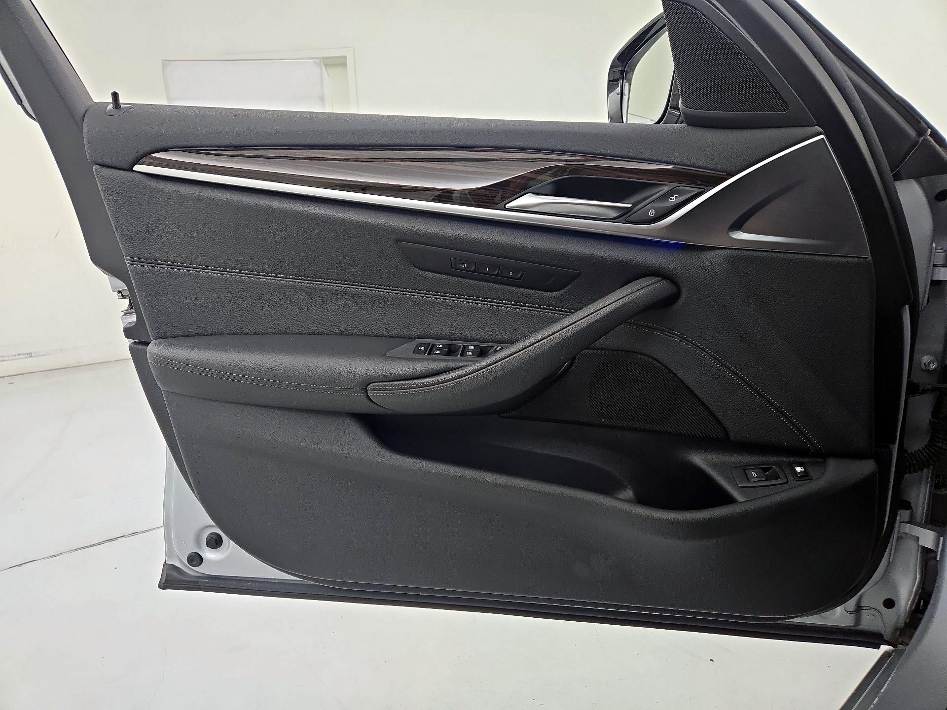 Thumbnail: 2019 BMW 5 Series - 12