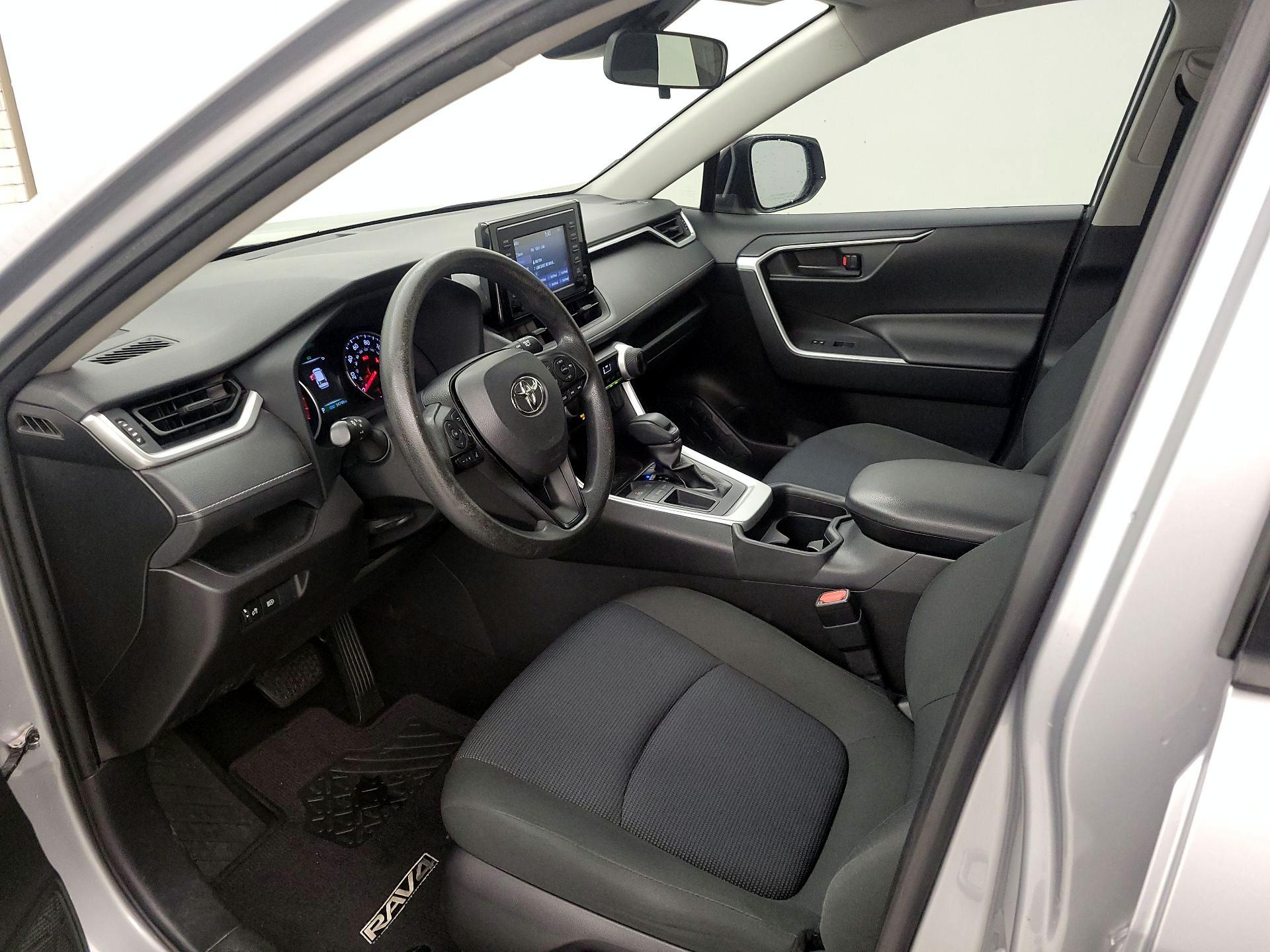 Thumbnail: 2019 Toyota RAV4 - 11