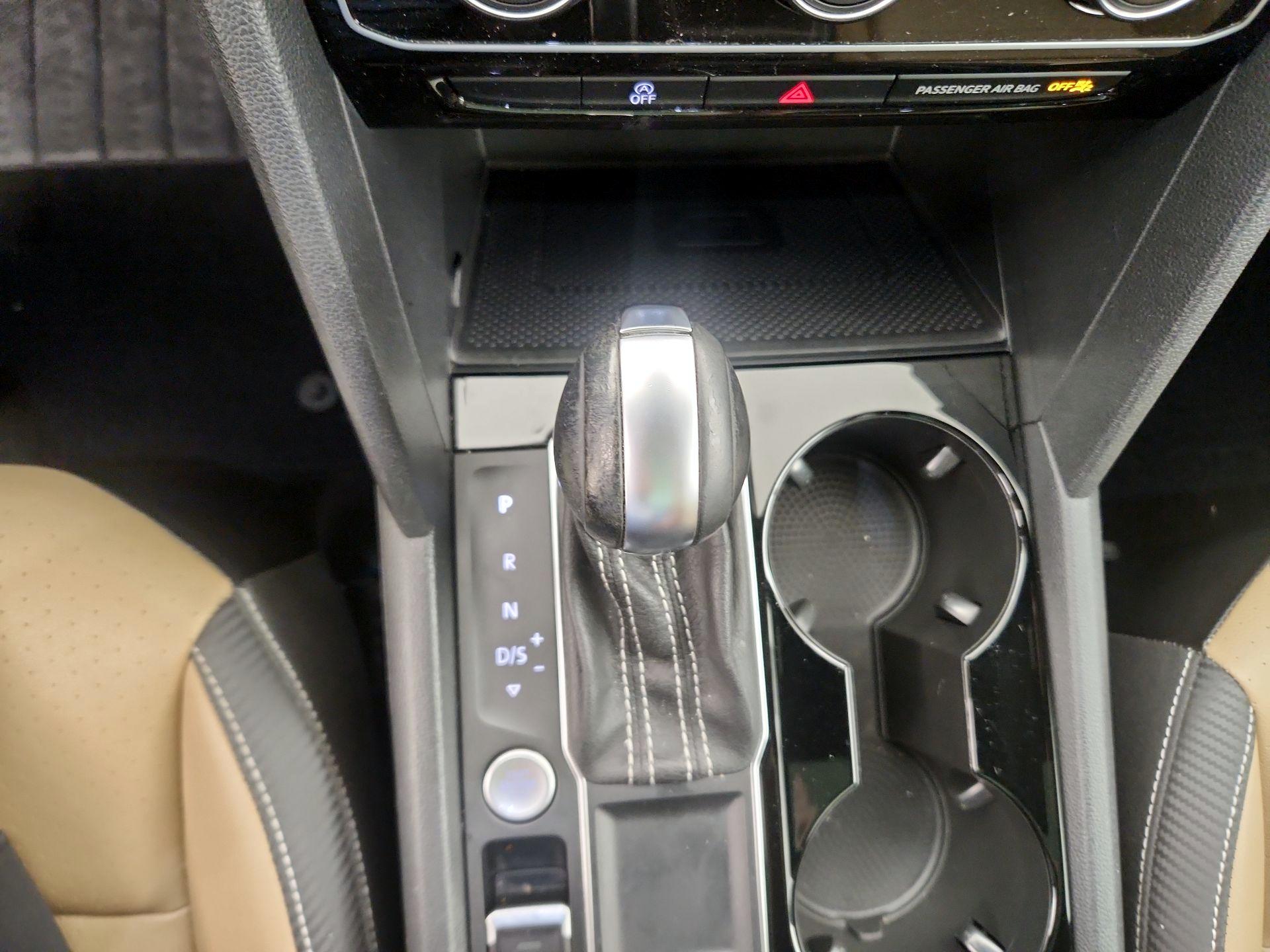 Thumbnail: 2022 Volkswagen Atlas - 17