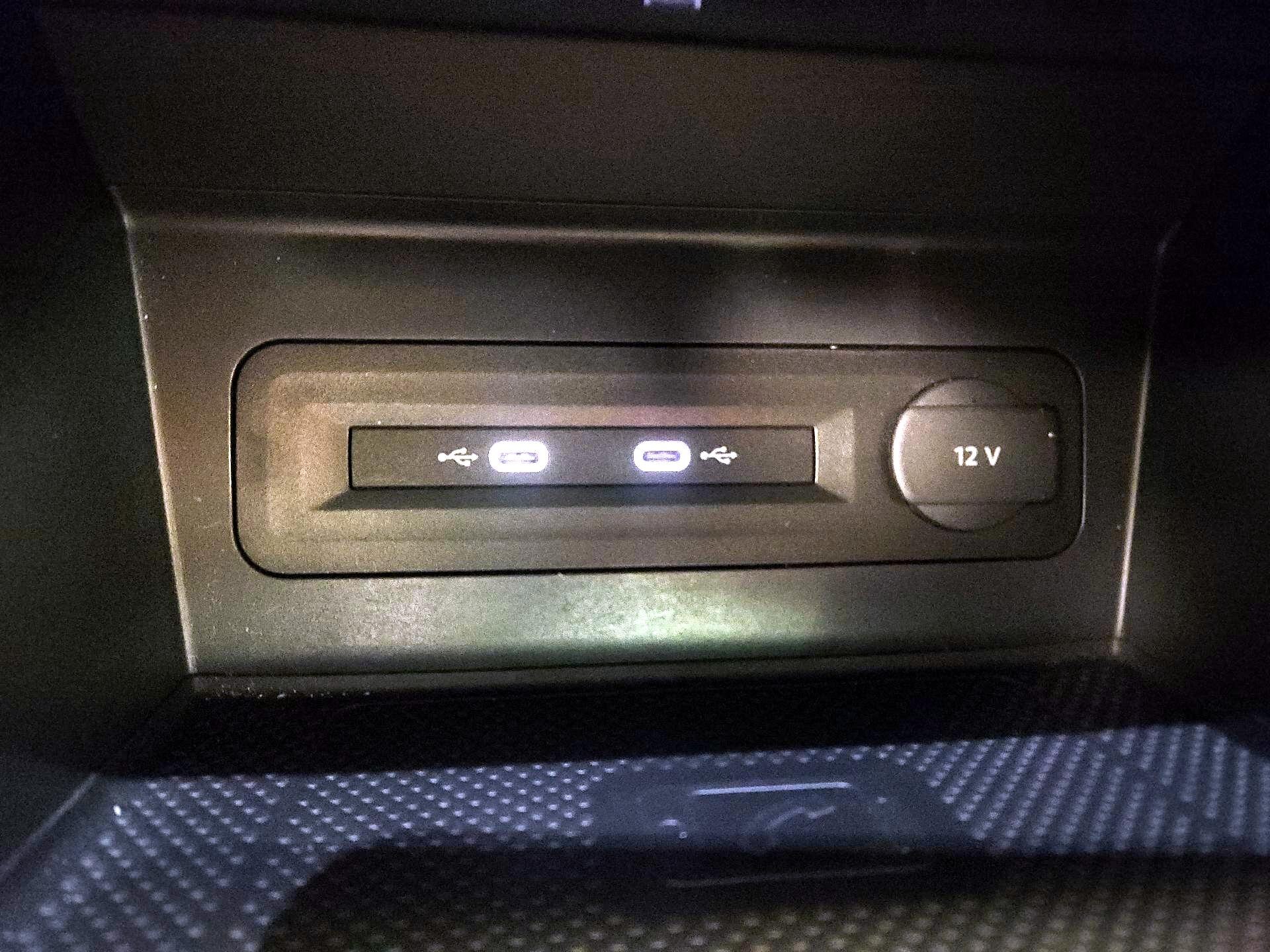 Thumbnail: 2022 Volkswagen Atlas - 18