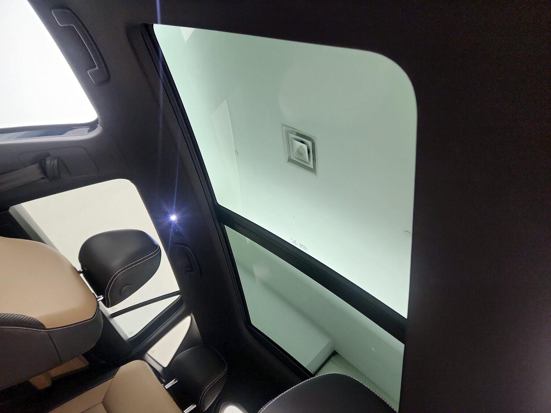 Thumbnail: 2022 Volkswagen Atlas - 19