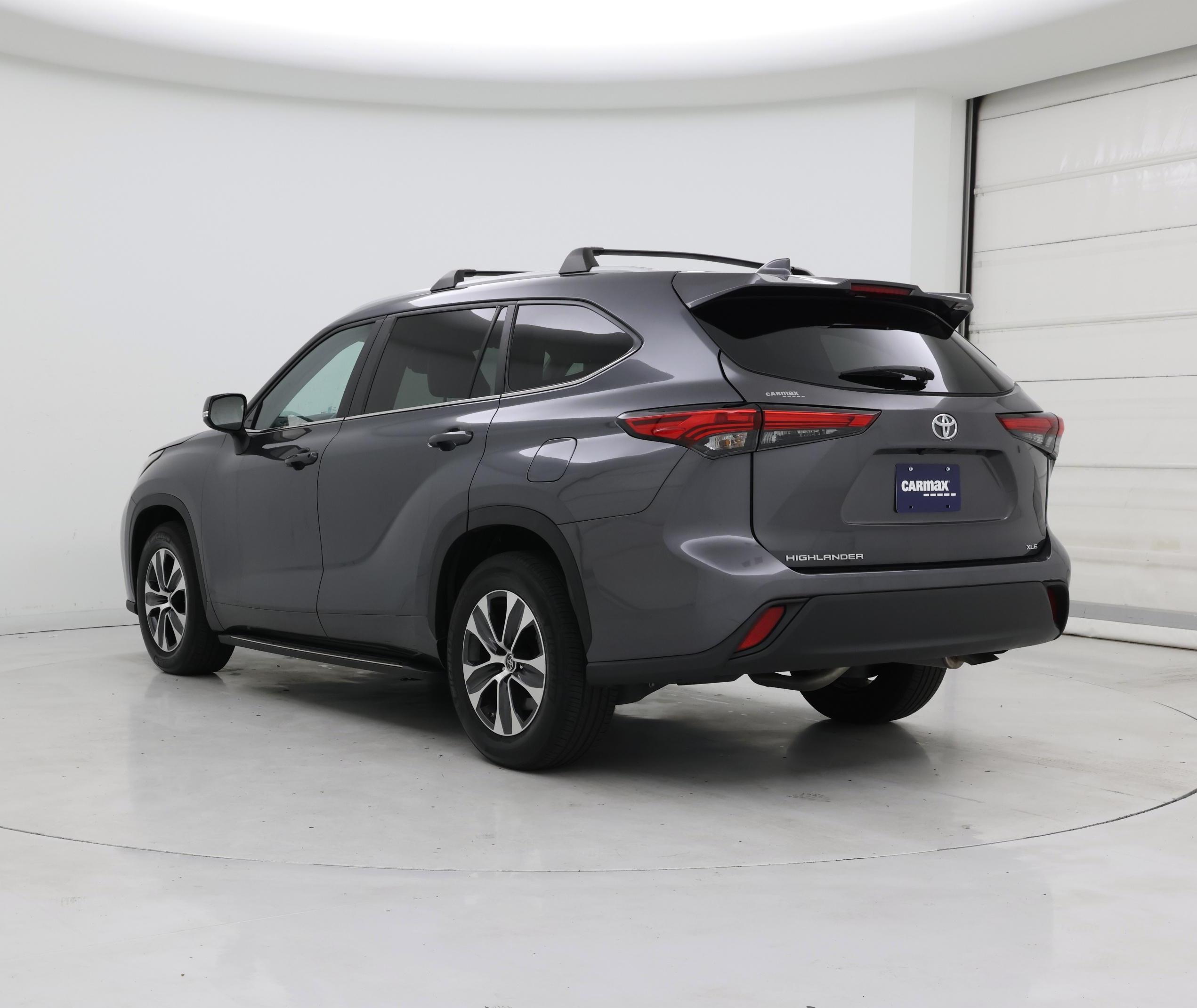 Thumbnail: 2023 Toyota Highlander - 2