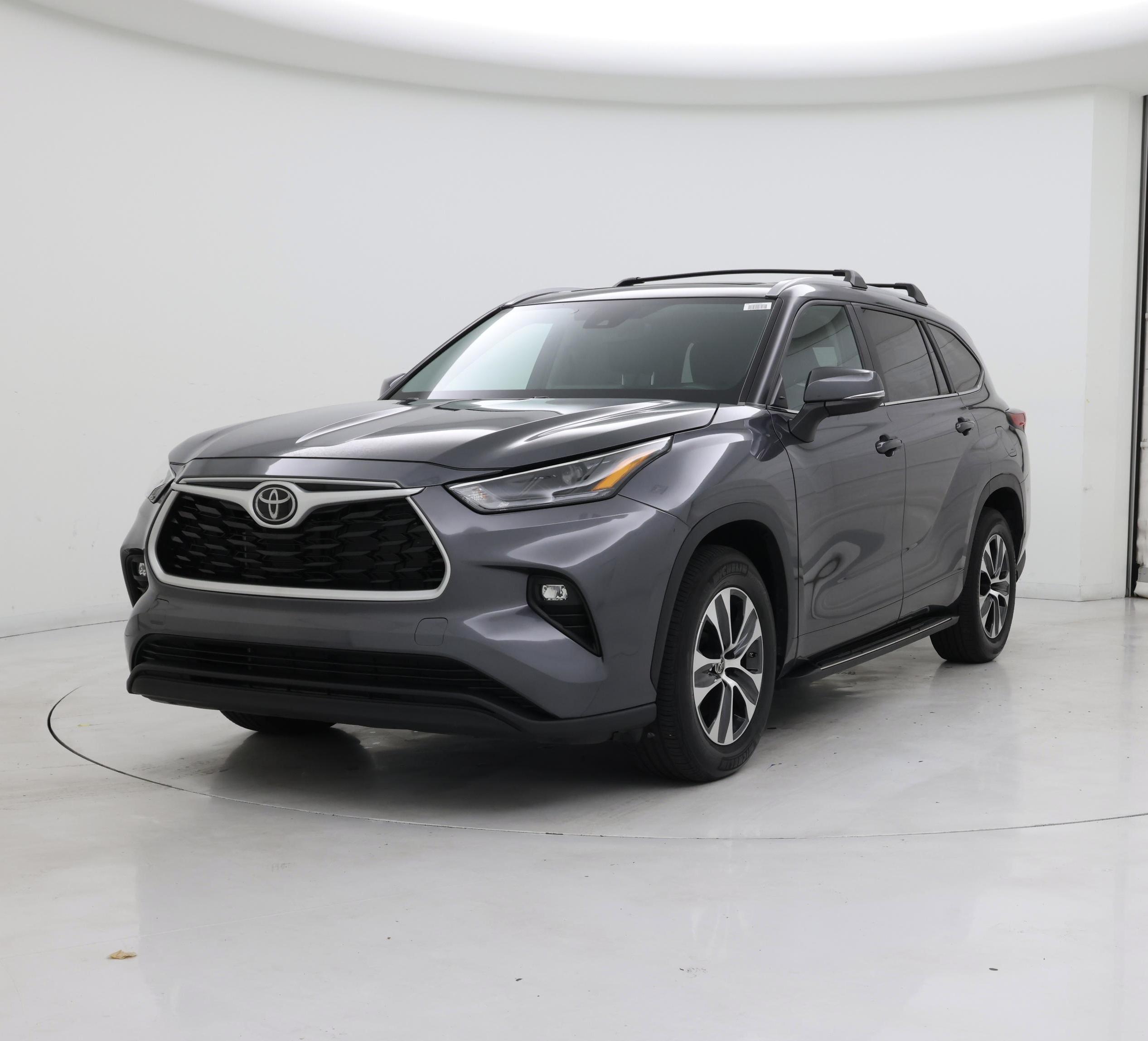 Thumbnail: 2023 Toyota Highlander - 4