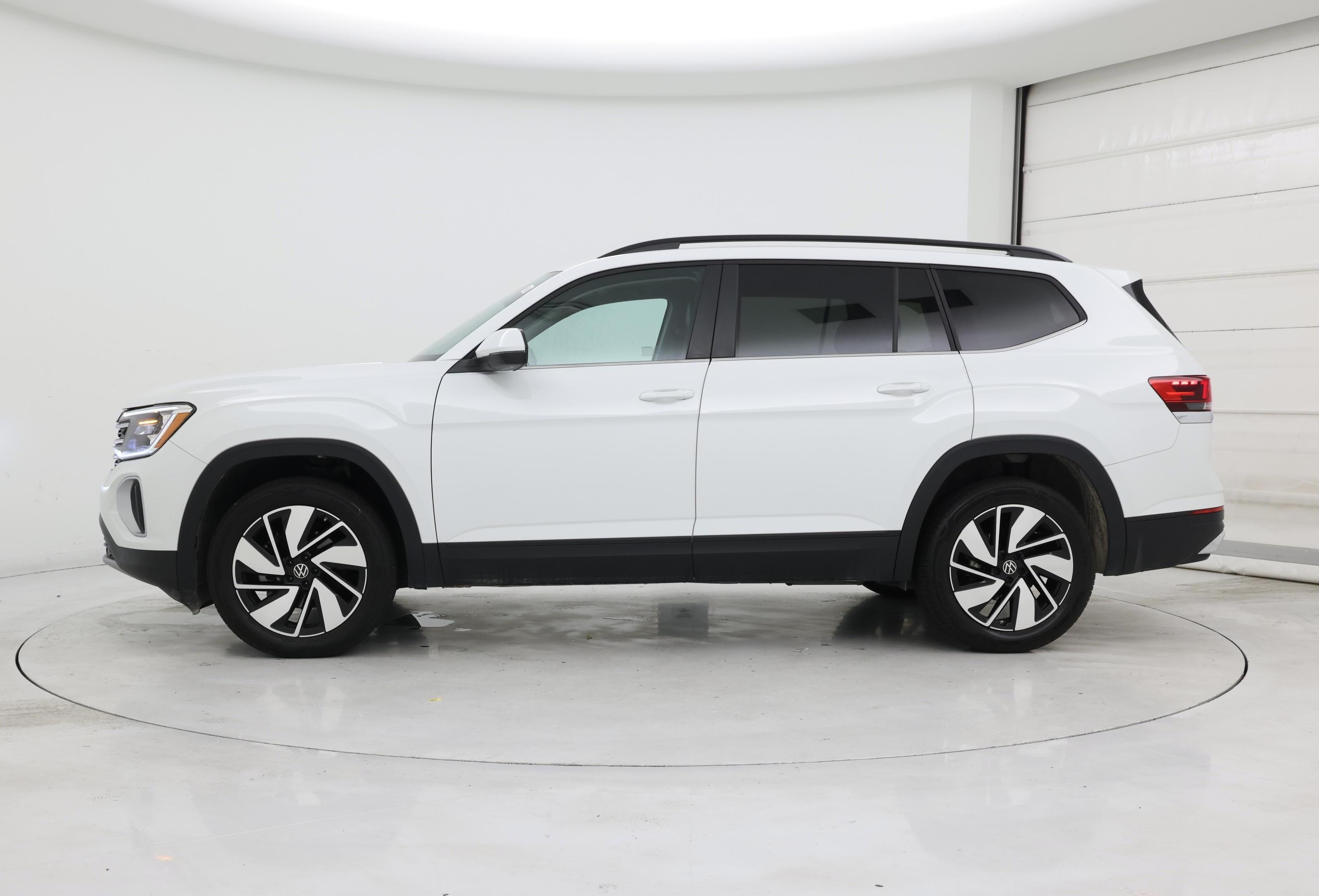 Thumbnail: 2024 Volkswagen Atlas - 3