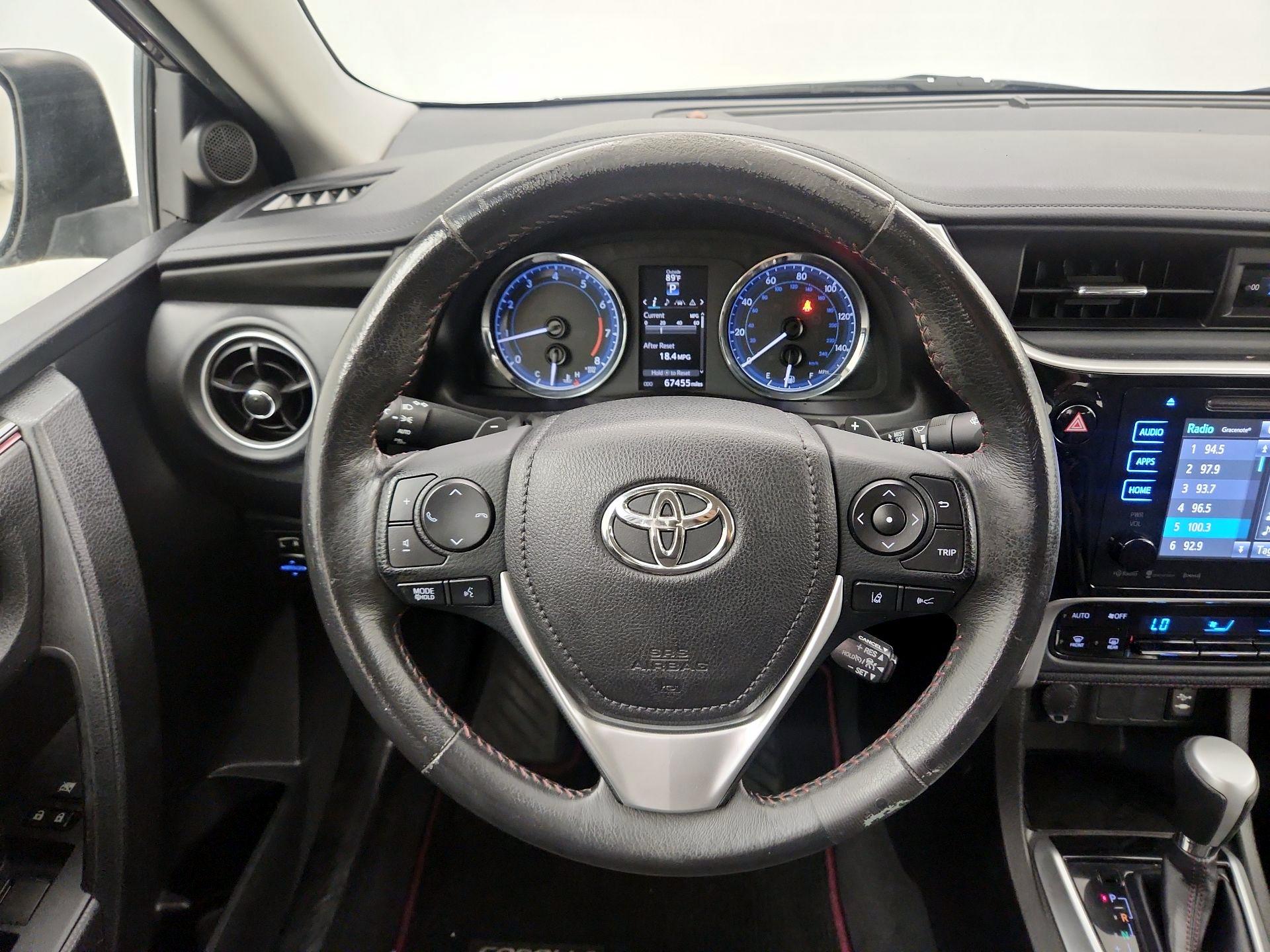 Thumbnail: 2017 Toyota Corolla - 10