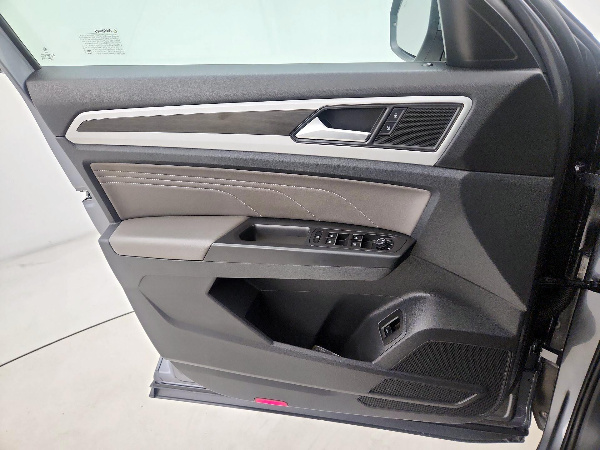 Thumbnail: 2022 Volkswagen Atlas - 12