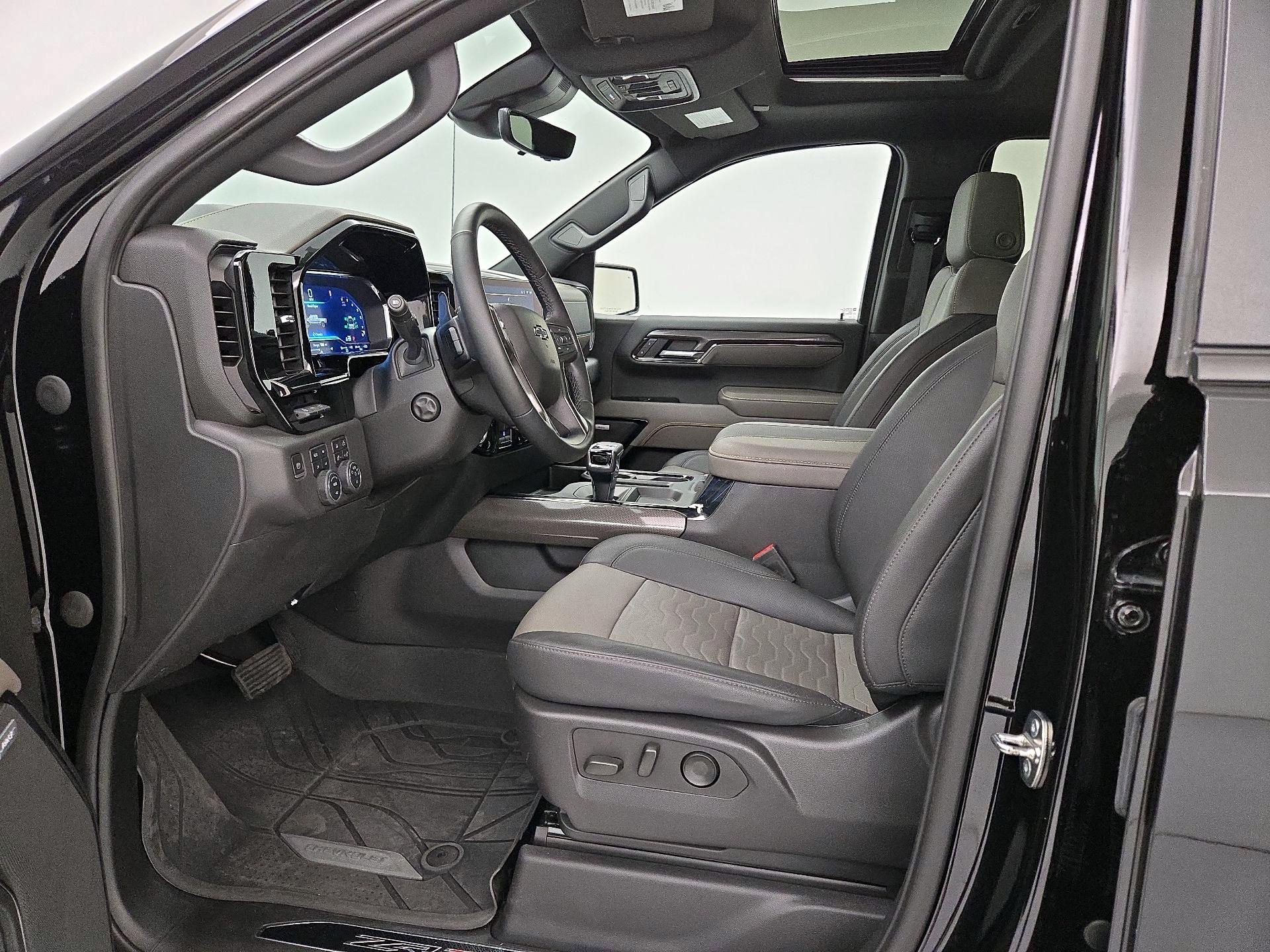 Thumbnail: 2023 Chevrolet Silverado 1500 - 11