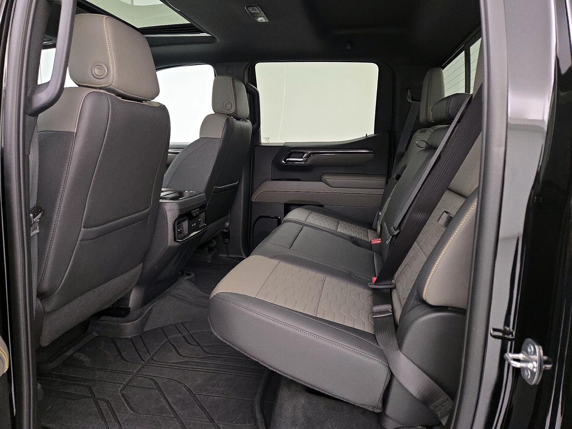 Thumbnail: 2023 Chevrolet Silverado 1500 - 20