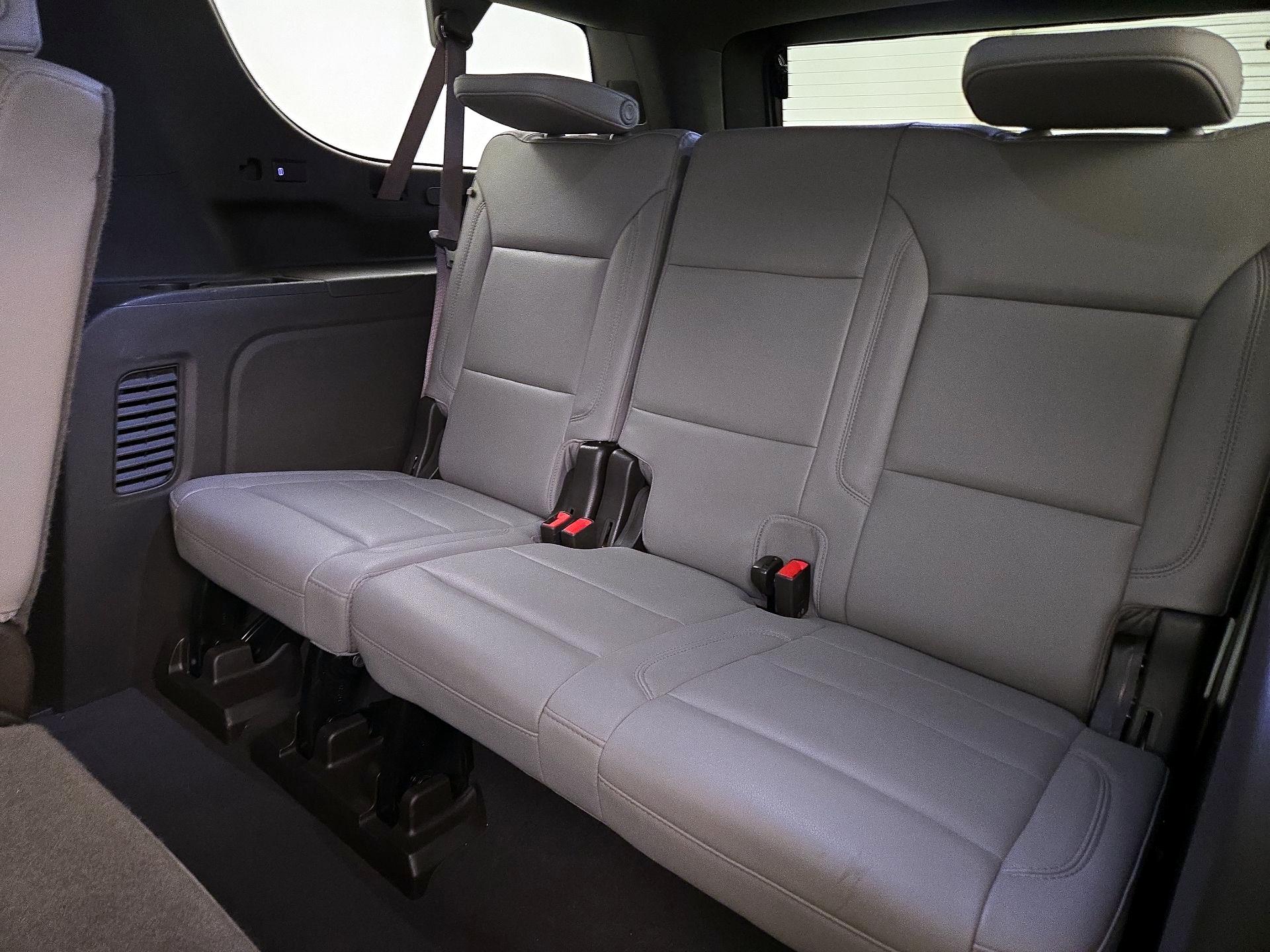 Thumbnail: 2023 Chevrolet Suburban - 20