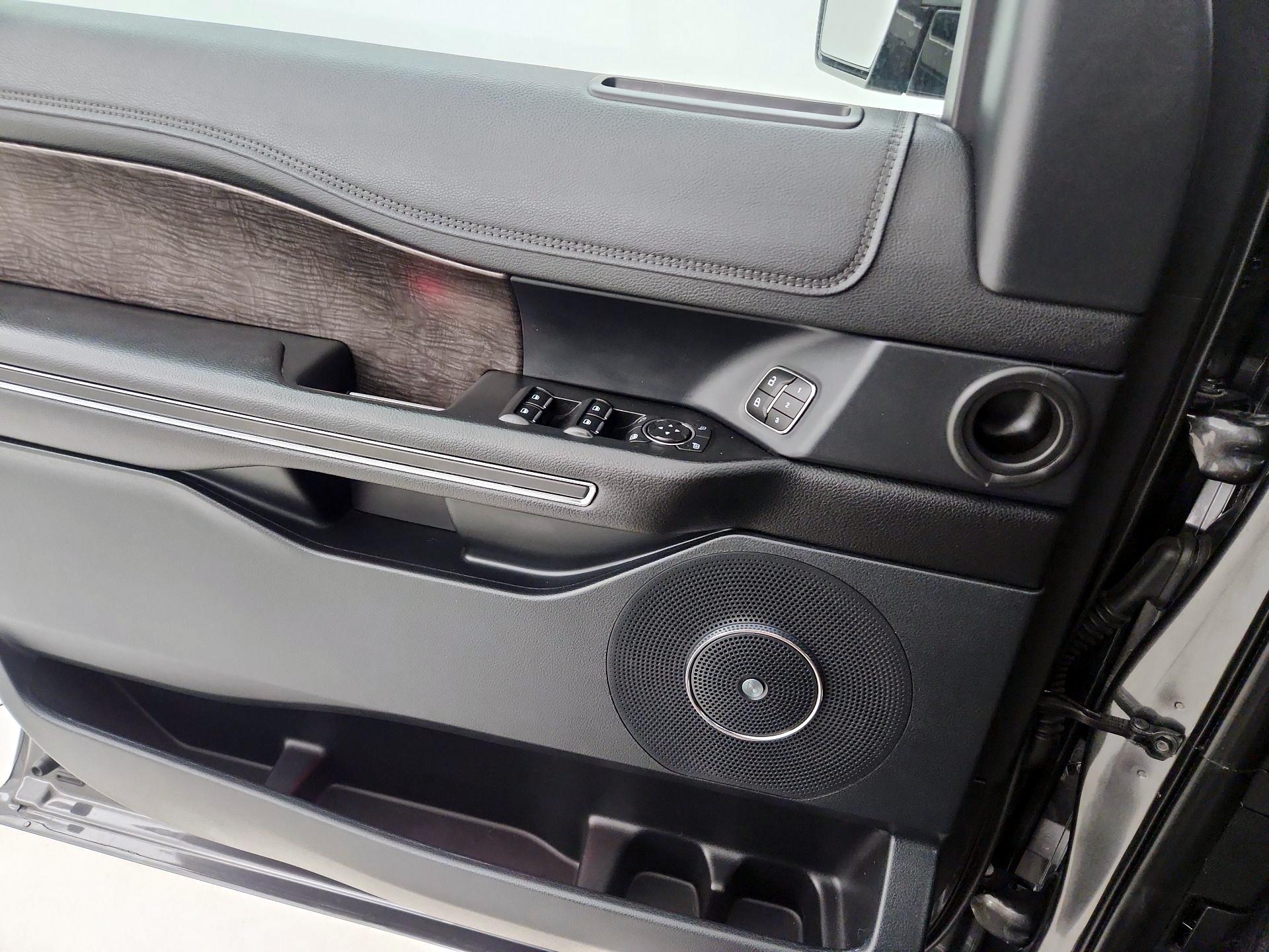 Thumbnail: 2019 Ford Expedition - 12