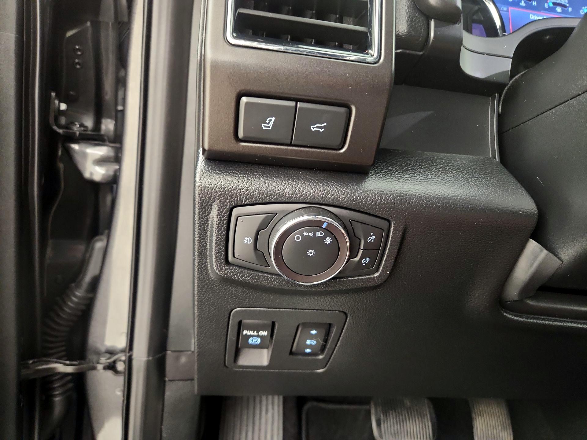 Thumbnail: 2019 Ford Expedition - 13