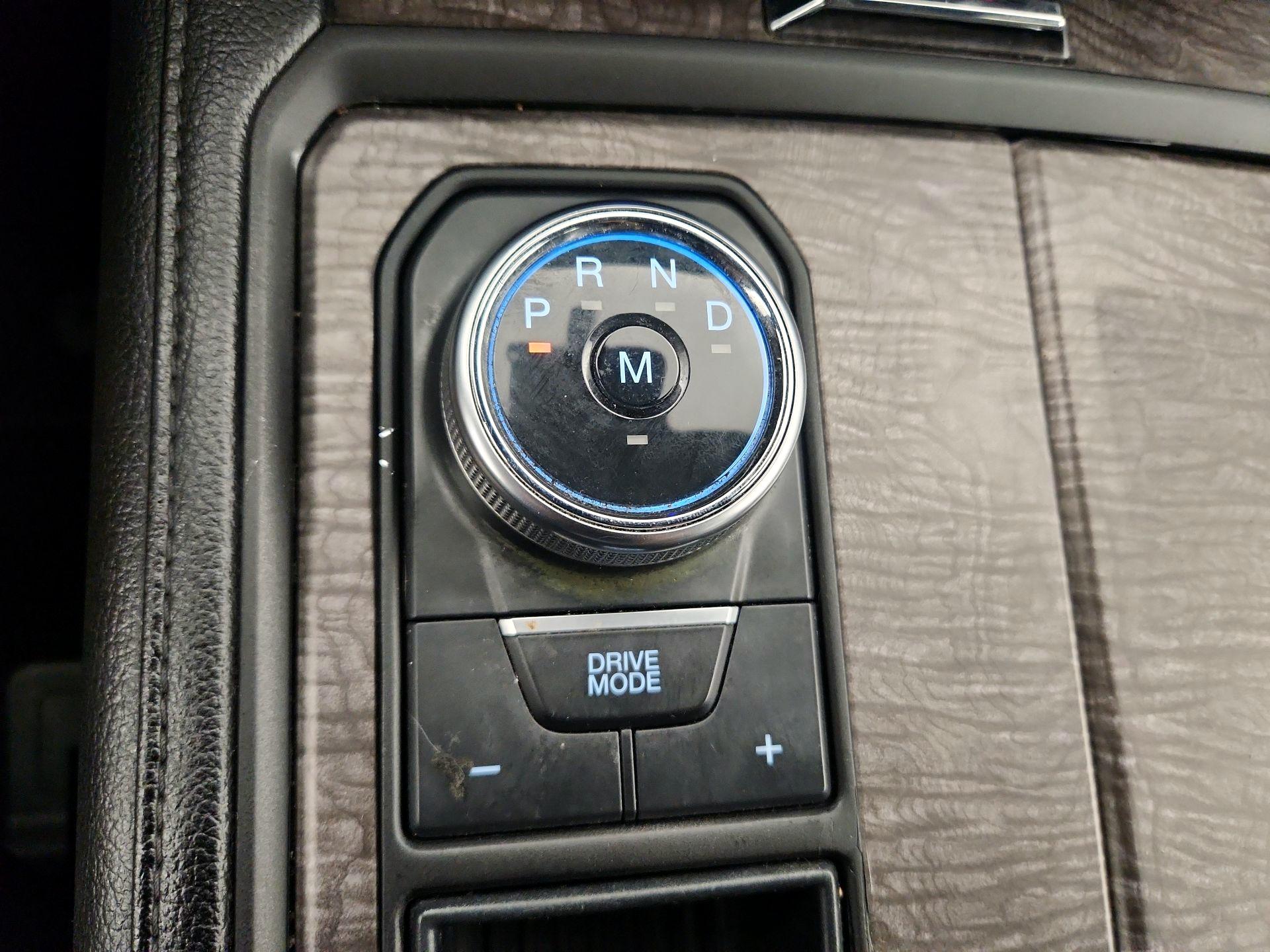 Thumbnail: 2019 Ford Expedition - 18