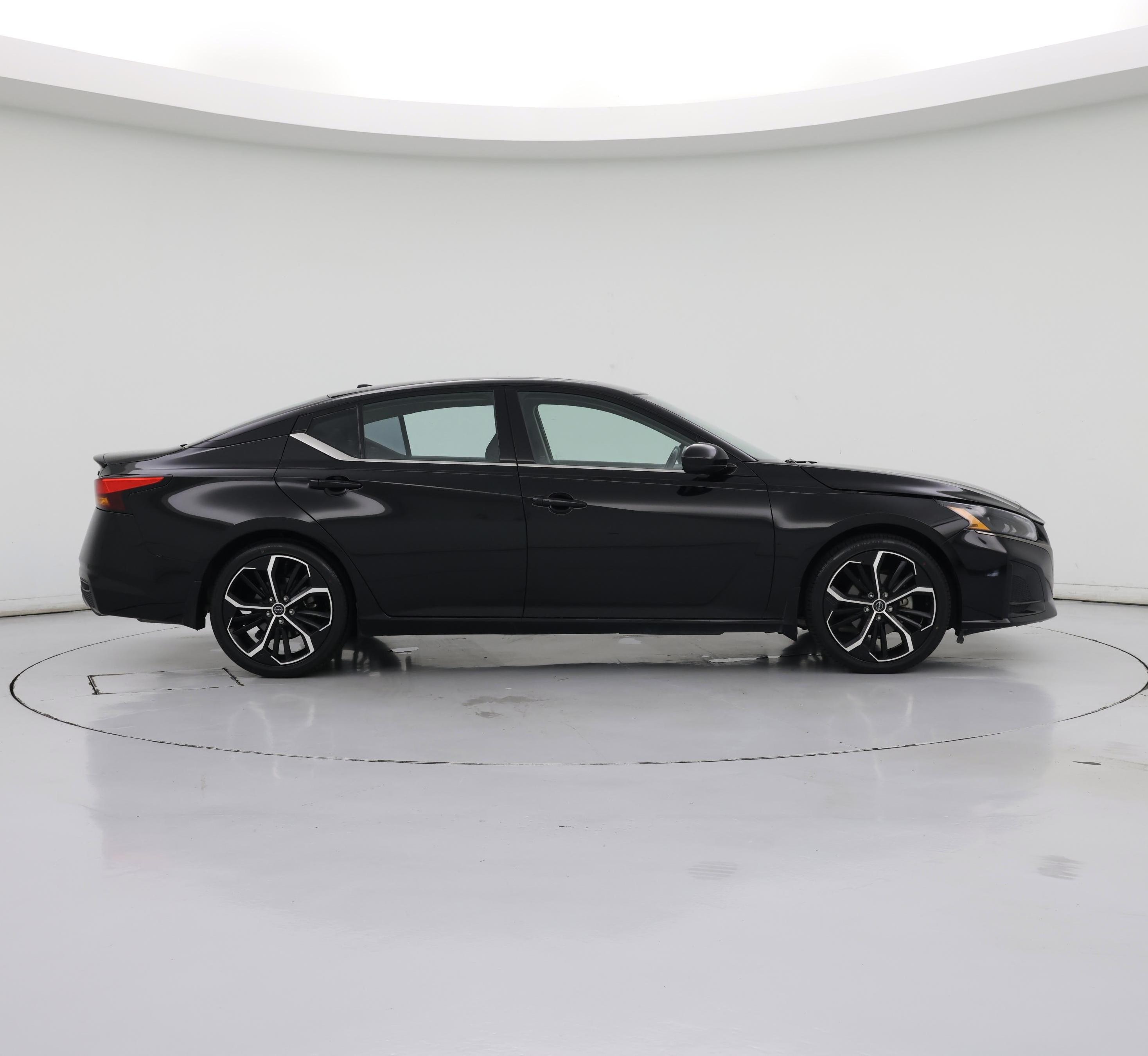 Thumbnail: 2023 Nissan Altima - 7