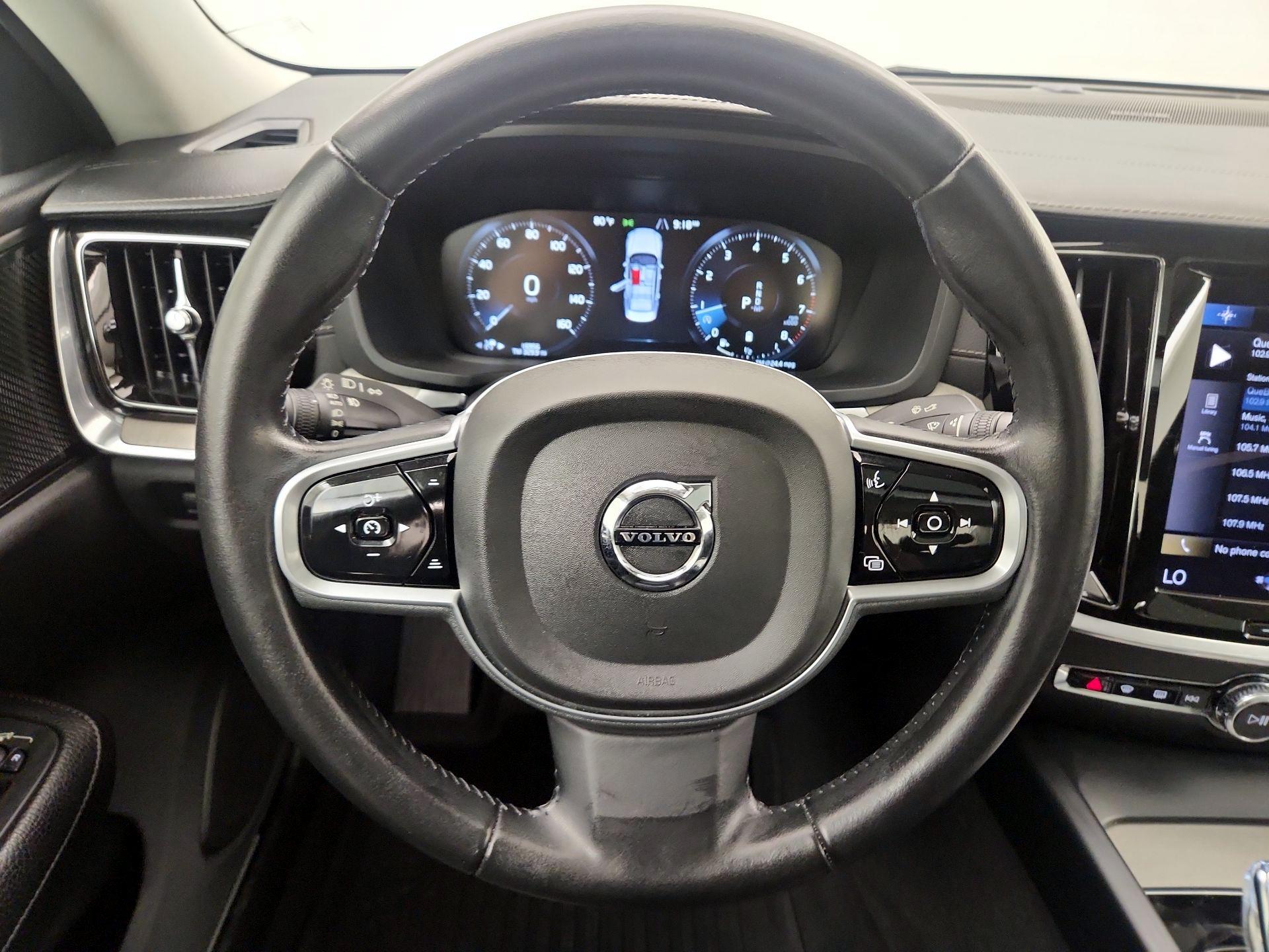 Thumbnail: 2022 Volvo S60 - 10