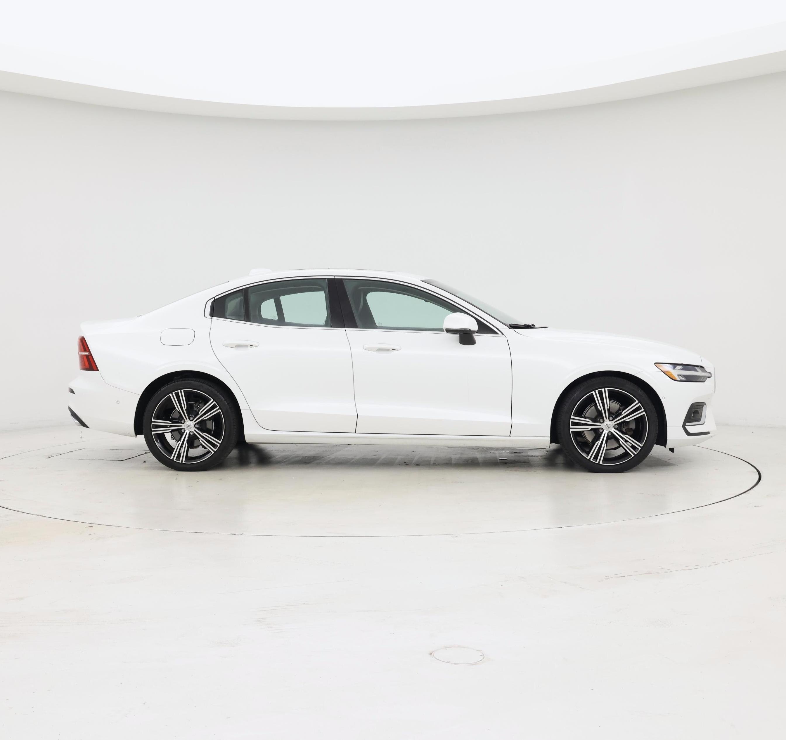 Thumbnail: 2022 Volvo S60 - 7