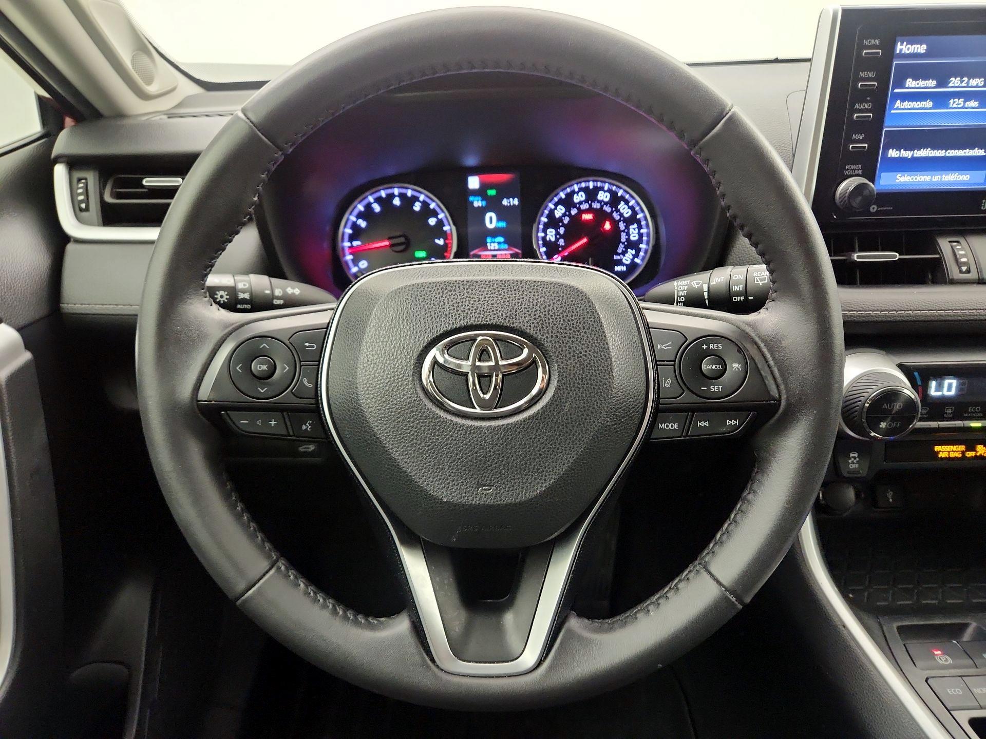 Thumbnail: 2020 Toyota RAV4 - 10