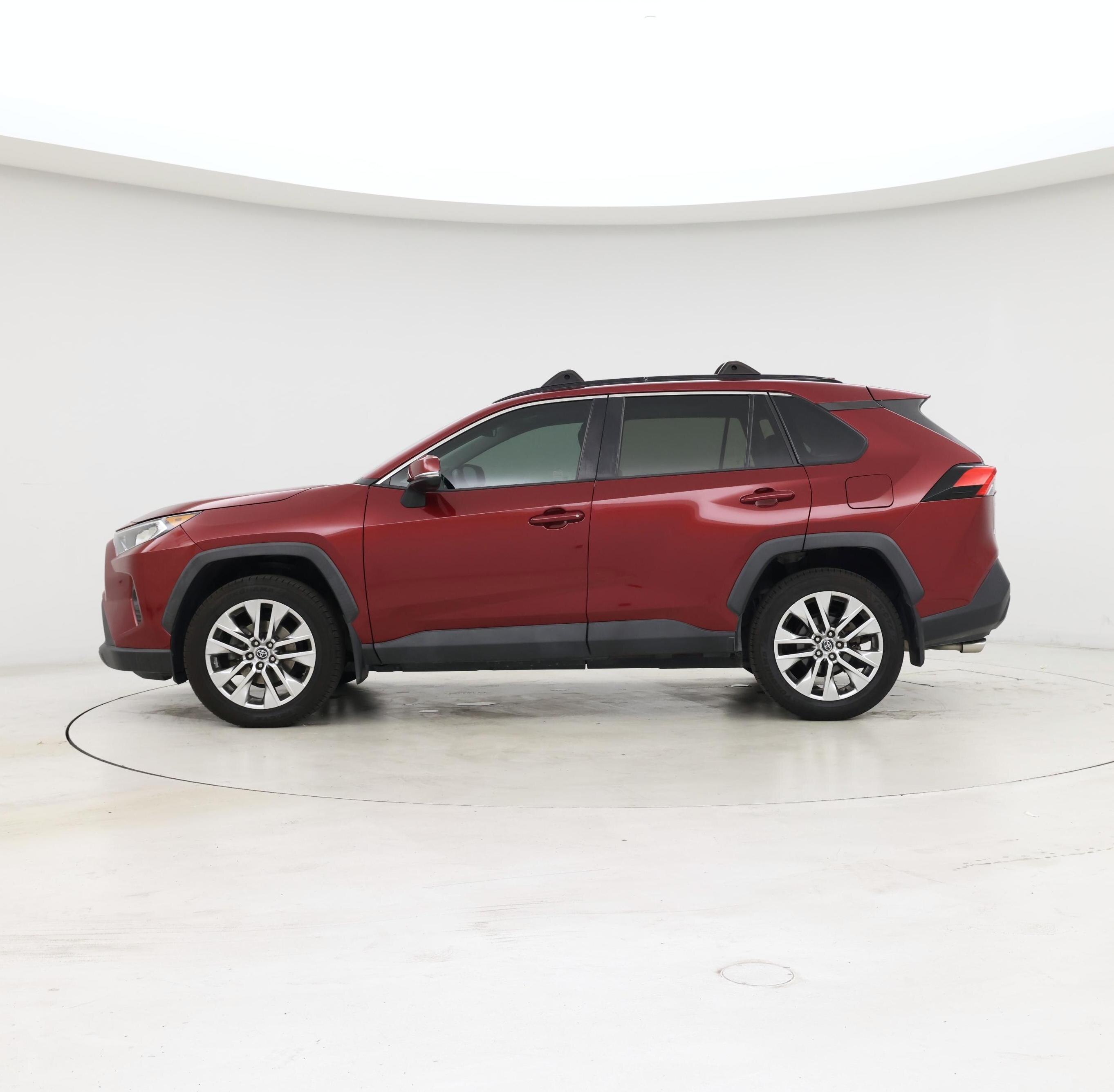 Thumbnail: 2020 Toyota RAV4 - 3