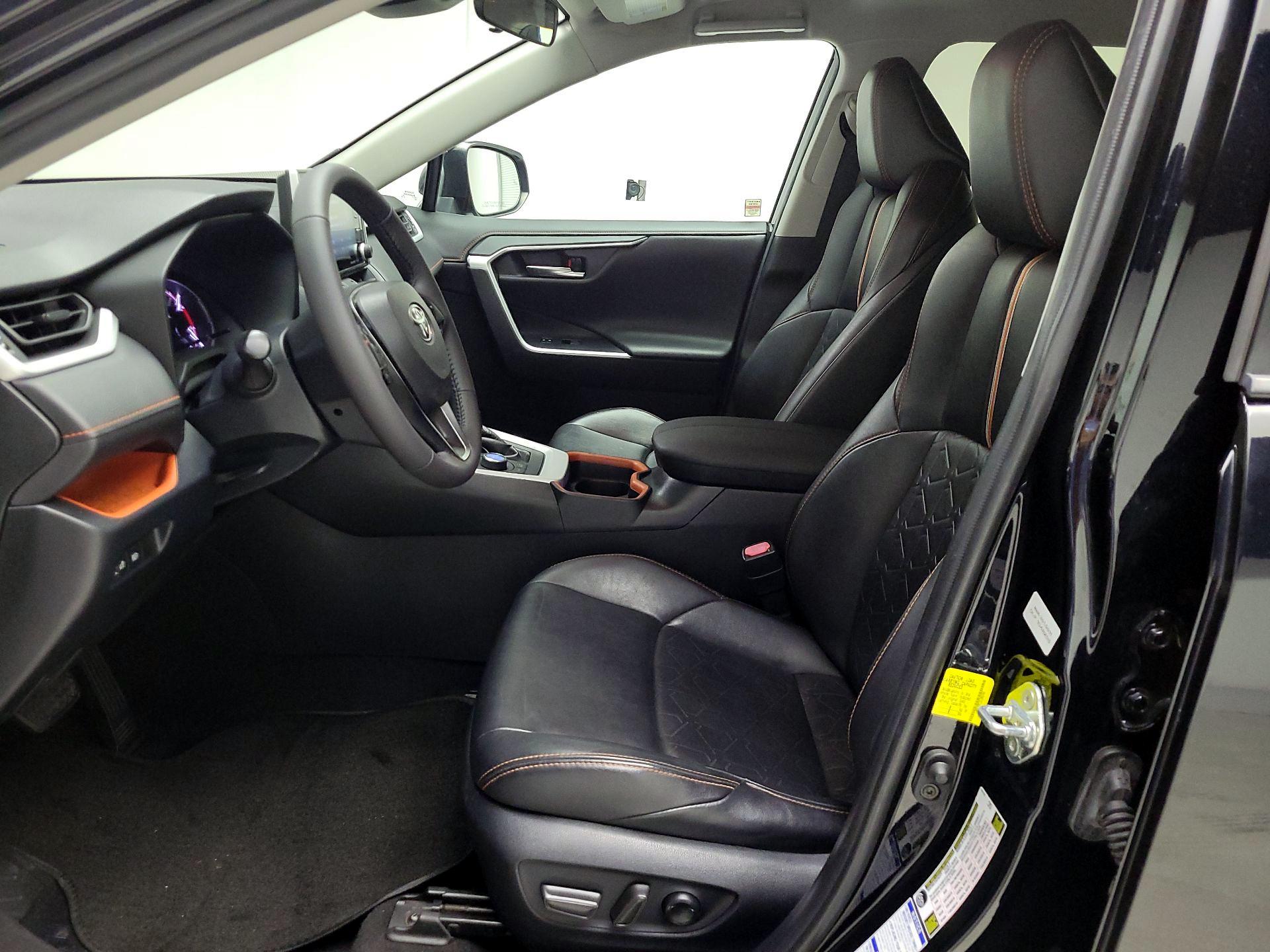 Thumbnail: 2020 Toyota RAV4 - 9