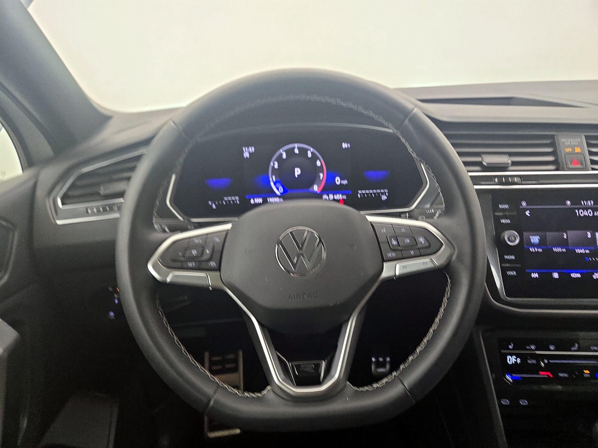 Thumbnail: 2023 Volkswagen Tiguan - 10