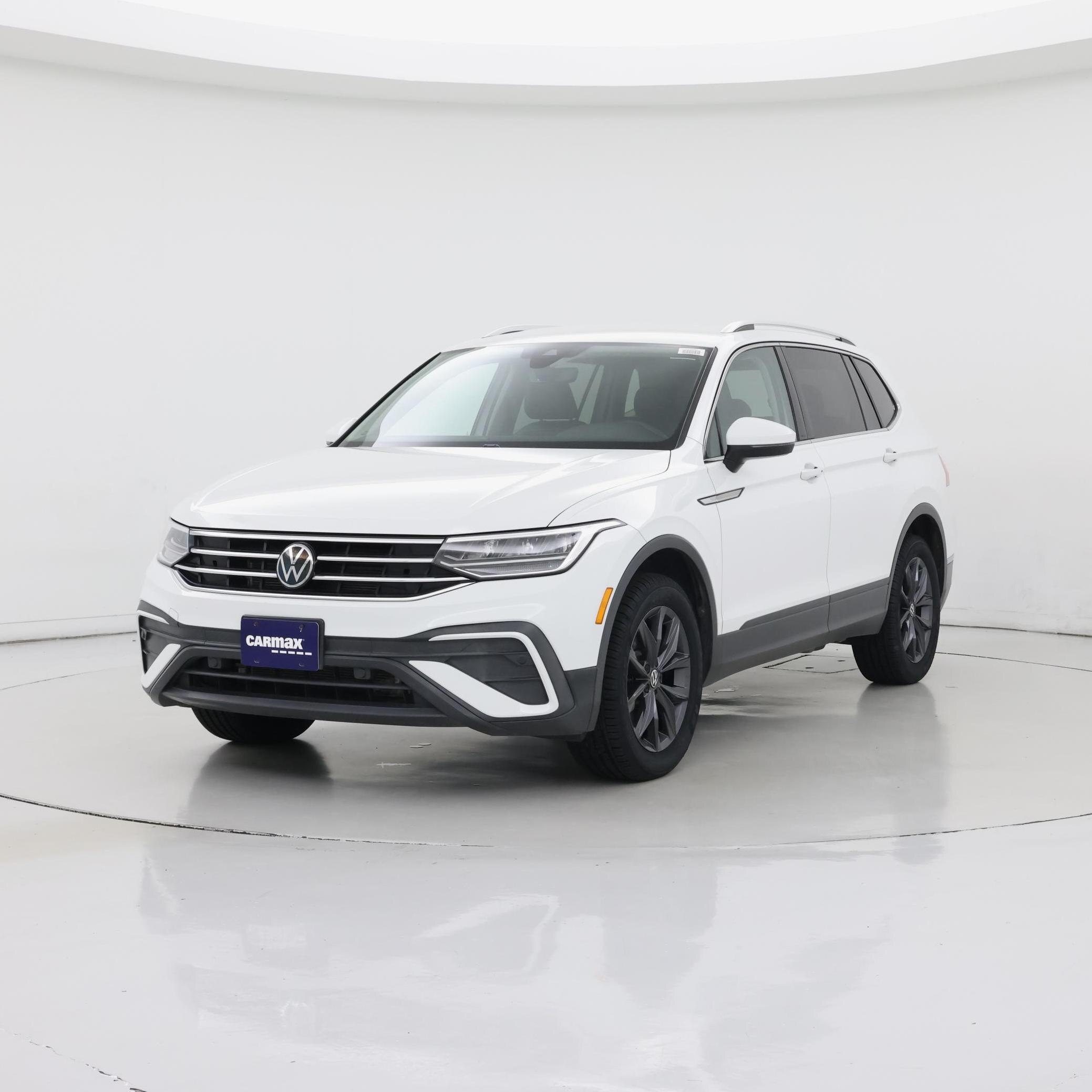 Thumbnail: 2022 Volkswagen Tiguan - 4