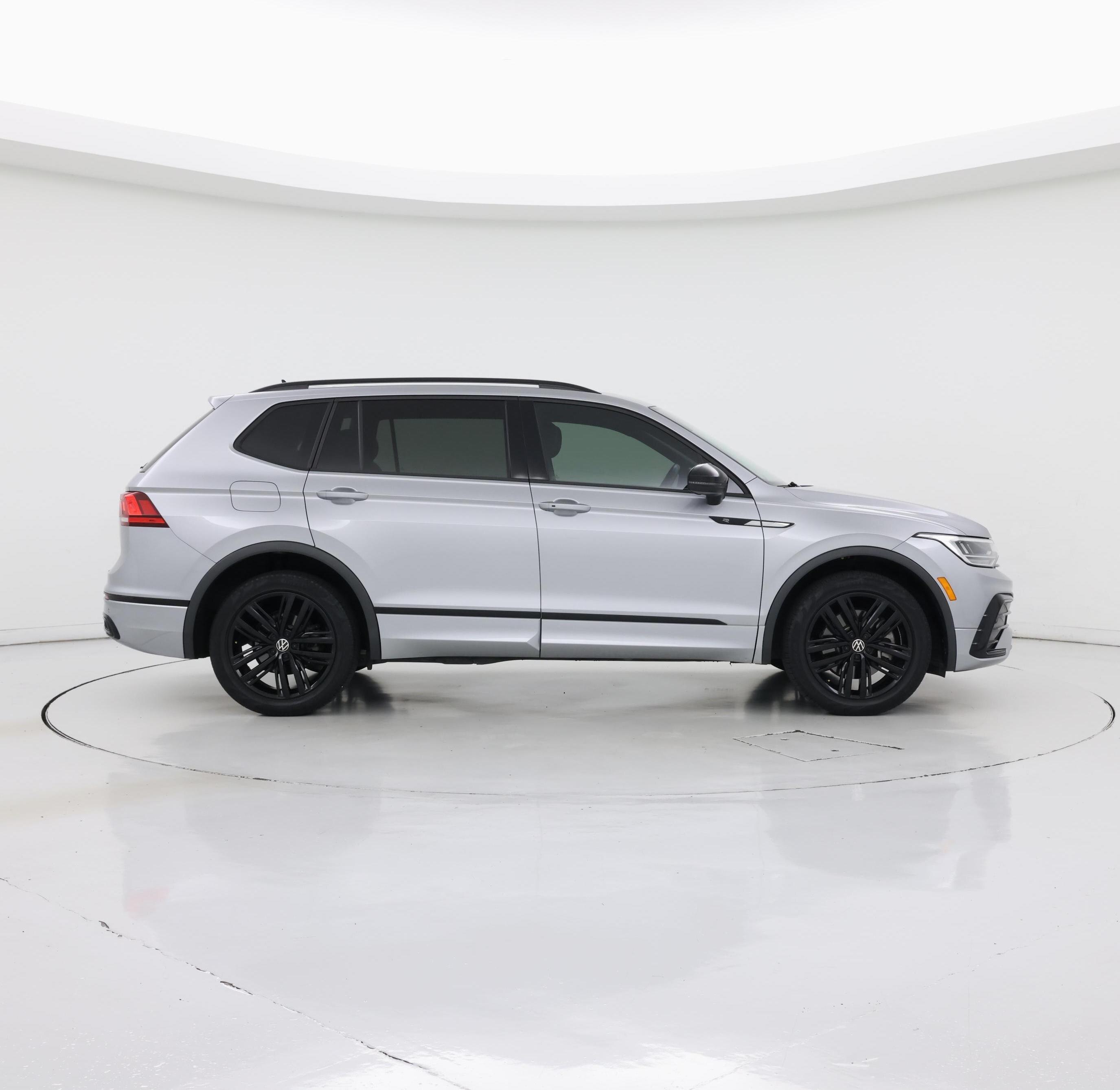 Thumbnail: 2022 Volkswagen Tiguan - 7