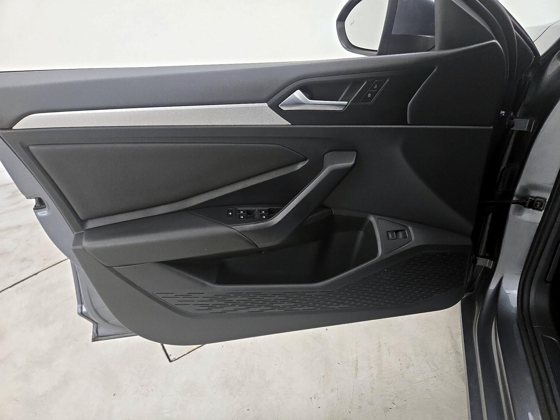 Thumbnail: 2020 Volkswagen Jetta - 12