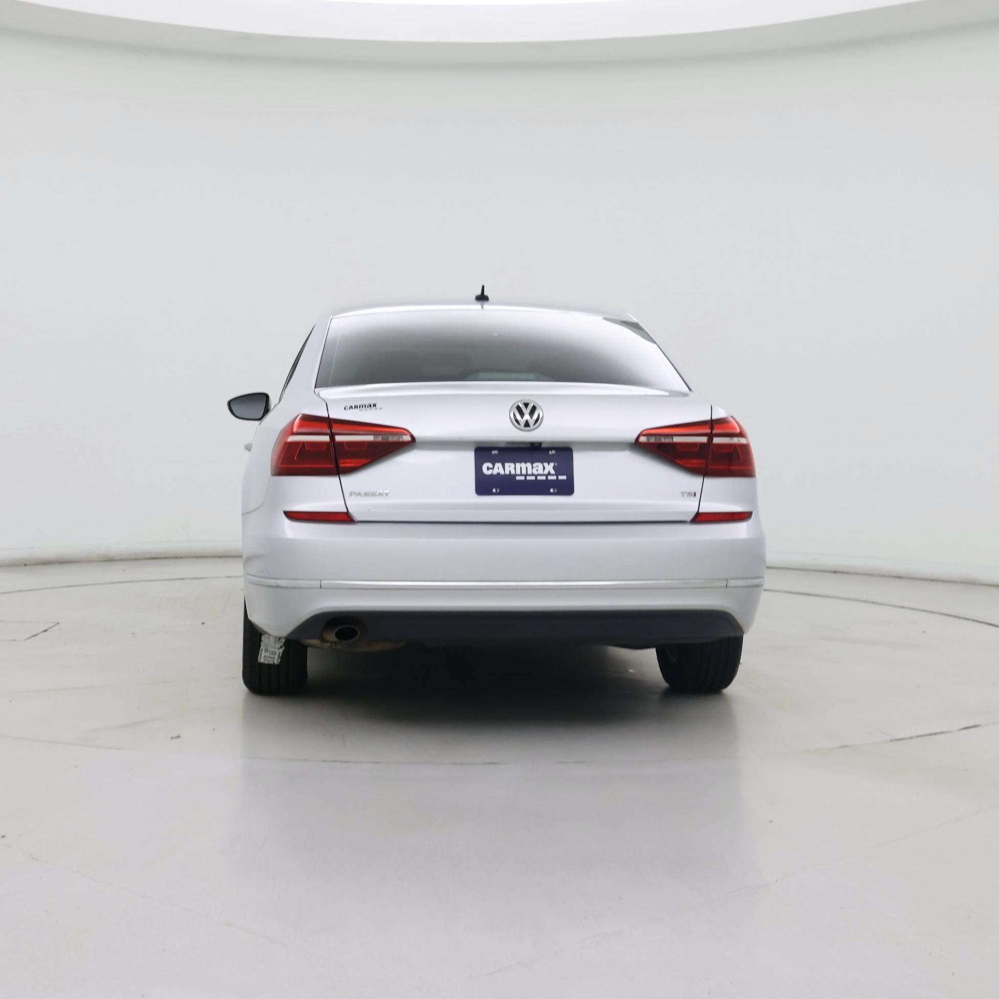 Thumbnail: 2017 Volkswagen Passat - 6