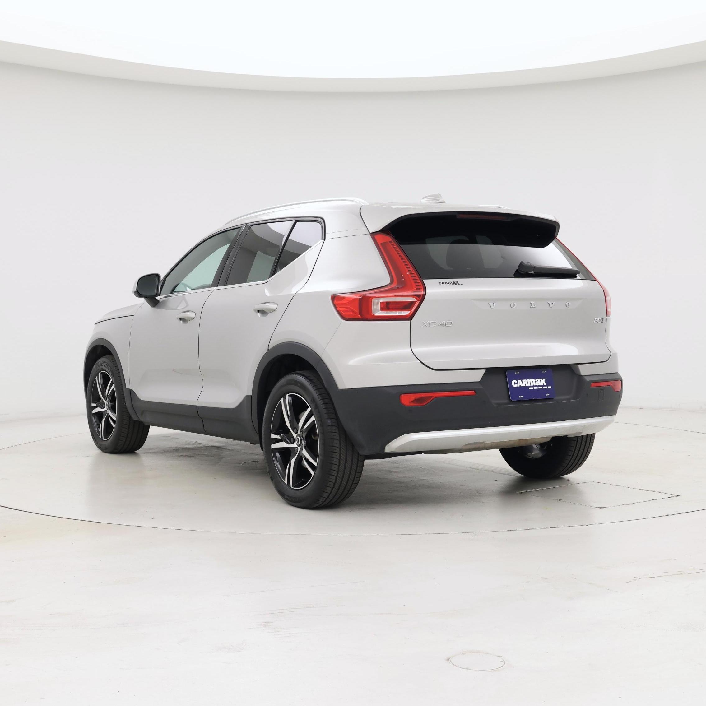 Thumbnail: 2025 Volvo XC40 - 2