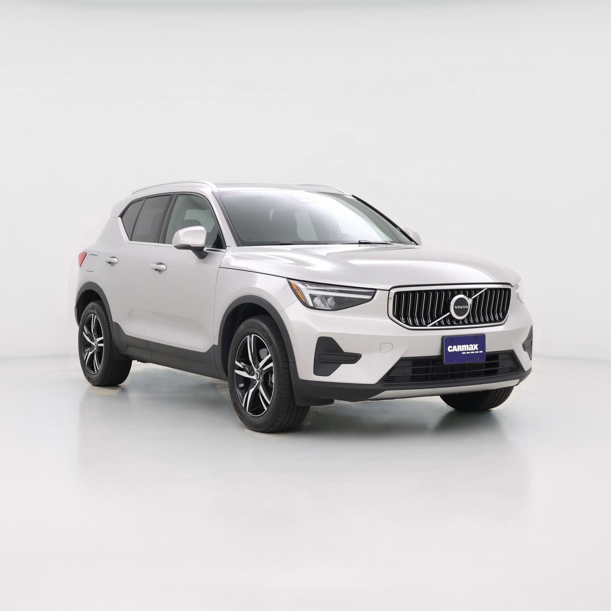 Thumbnail: 2025 Volvo XC40 - 1