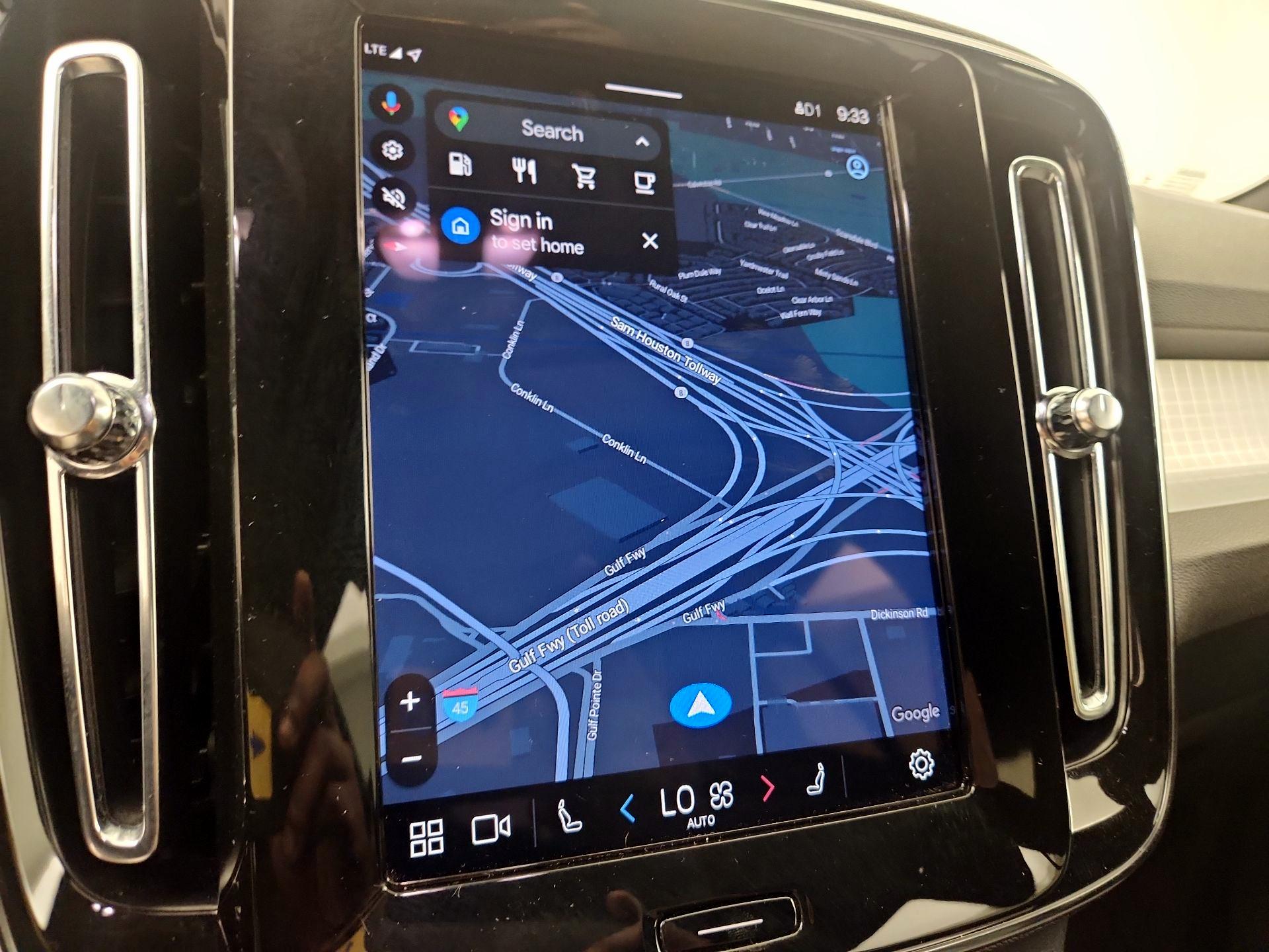 Thumbnail: 2025 Volvo XC40 - 14