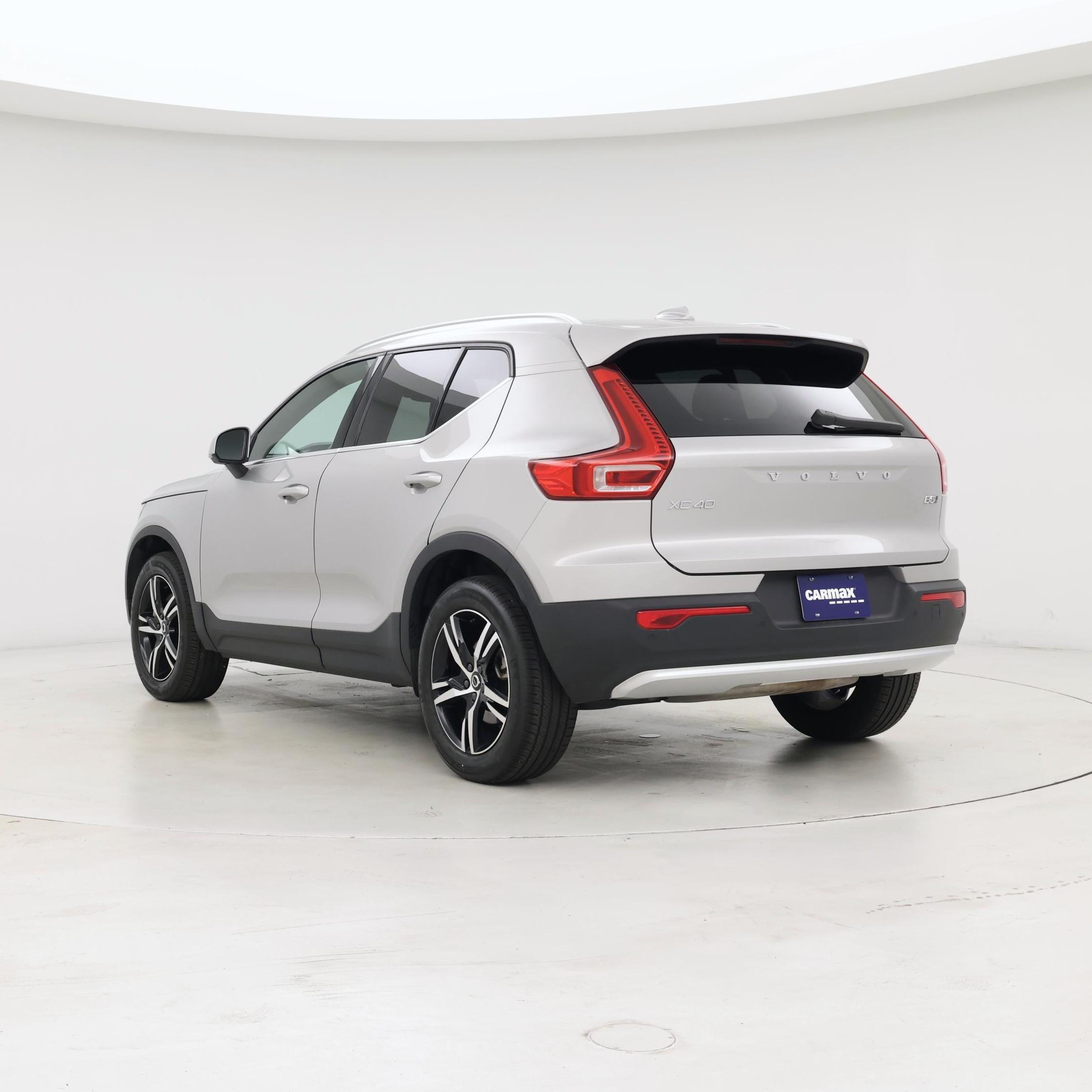 Thumbnail: 2025 Volvo XC40 - 2
