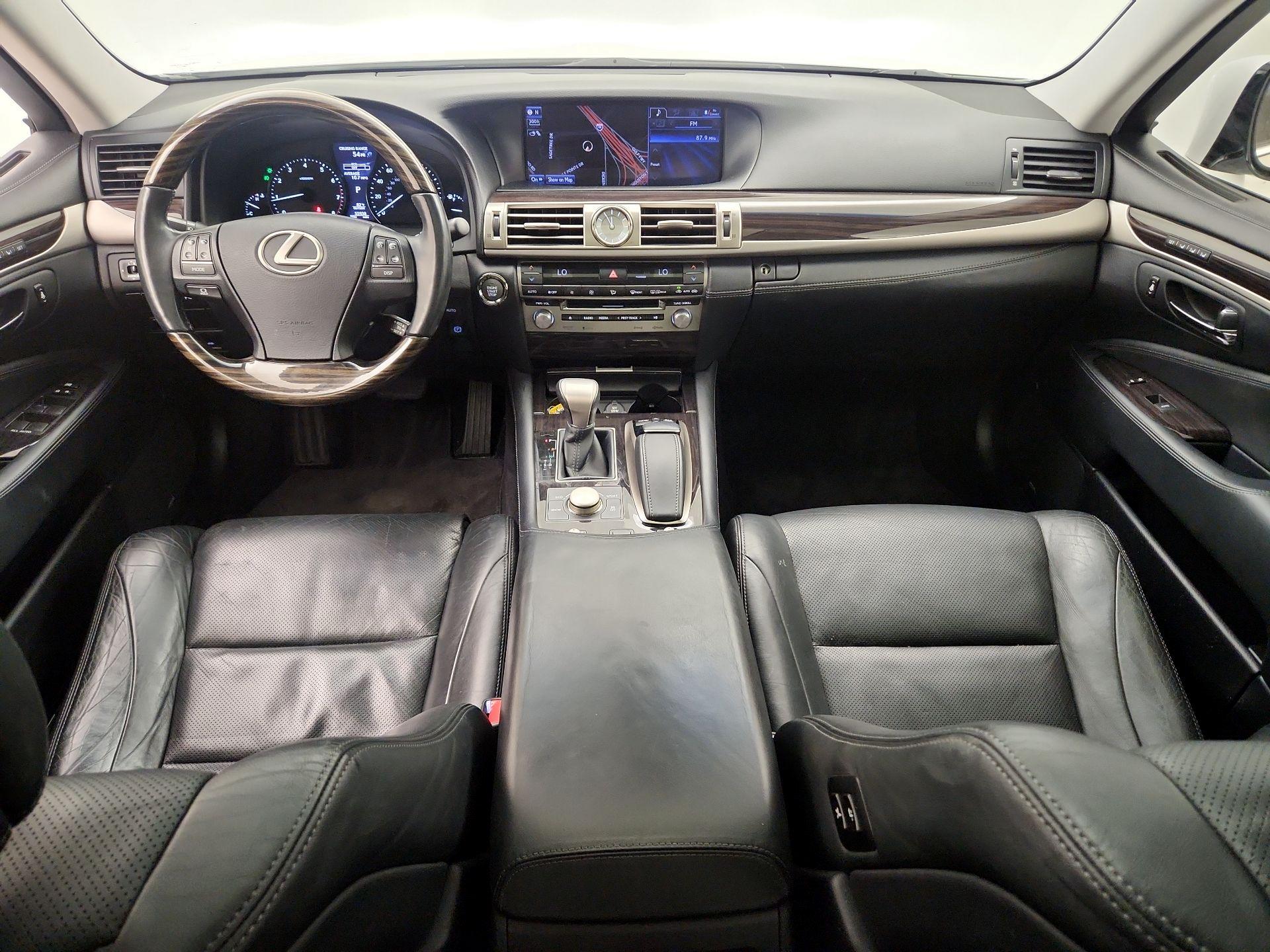Thumbnail: 2013 Lexus LS - 9