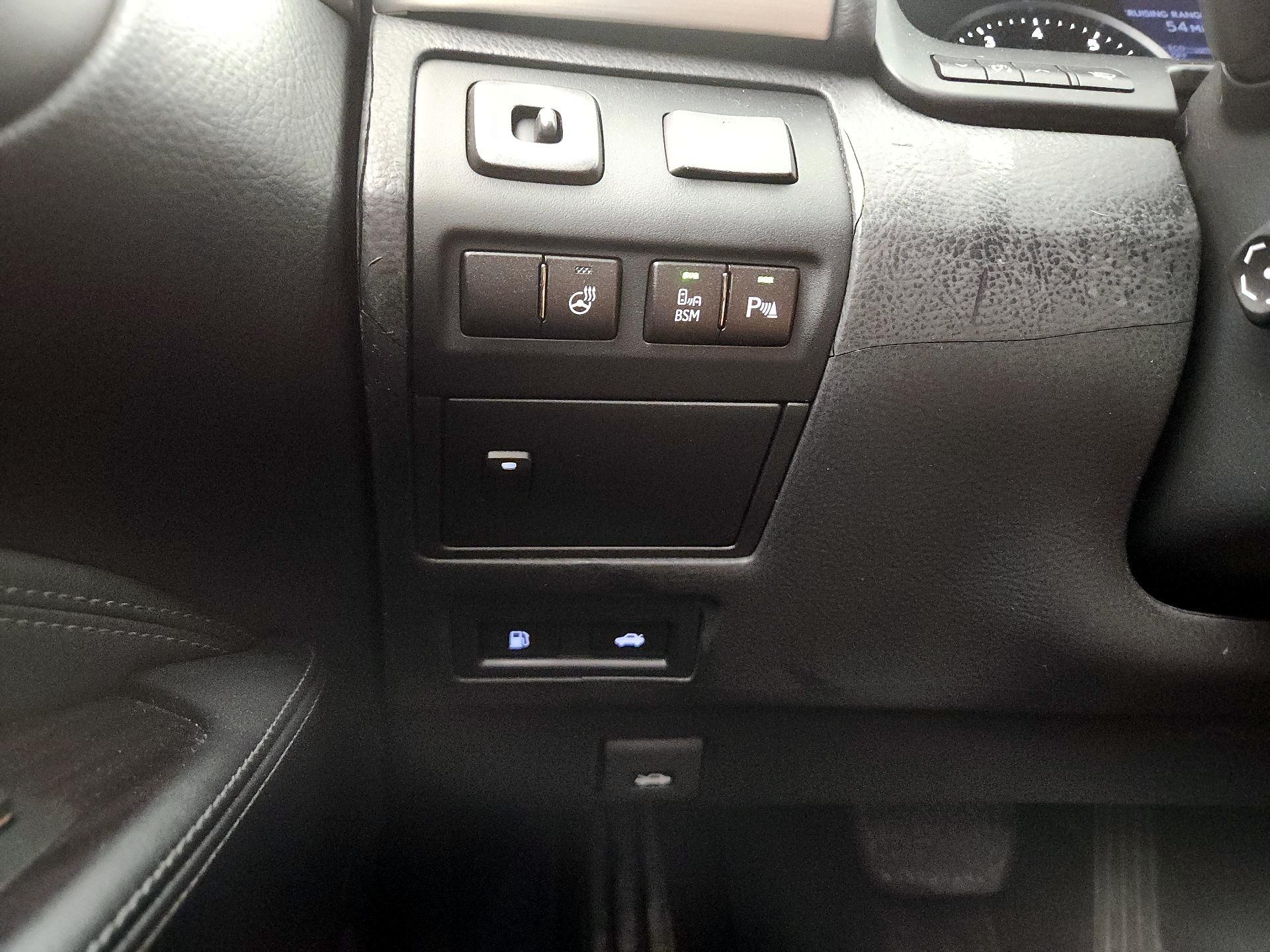 Thumbnail: 2013 Lexus LS - 13