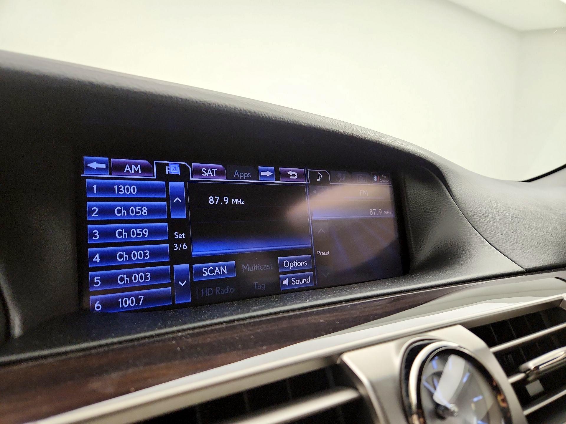 Thumbnail: 2013 Lexus LS - 16
