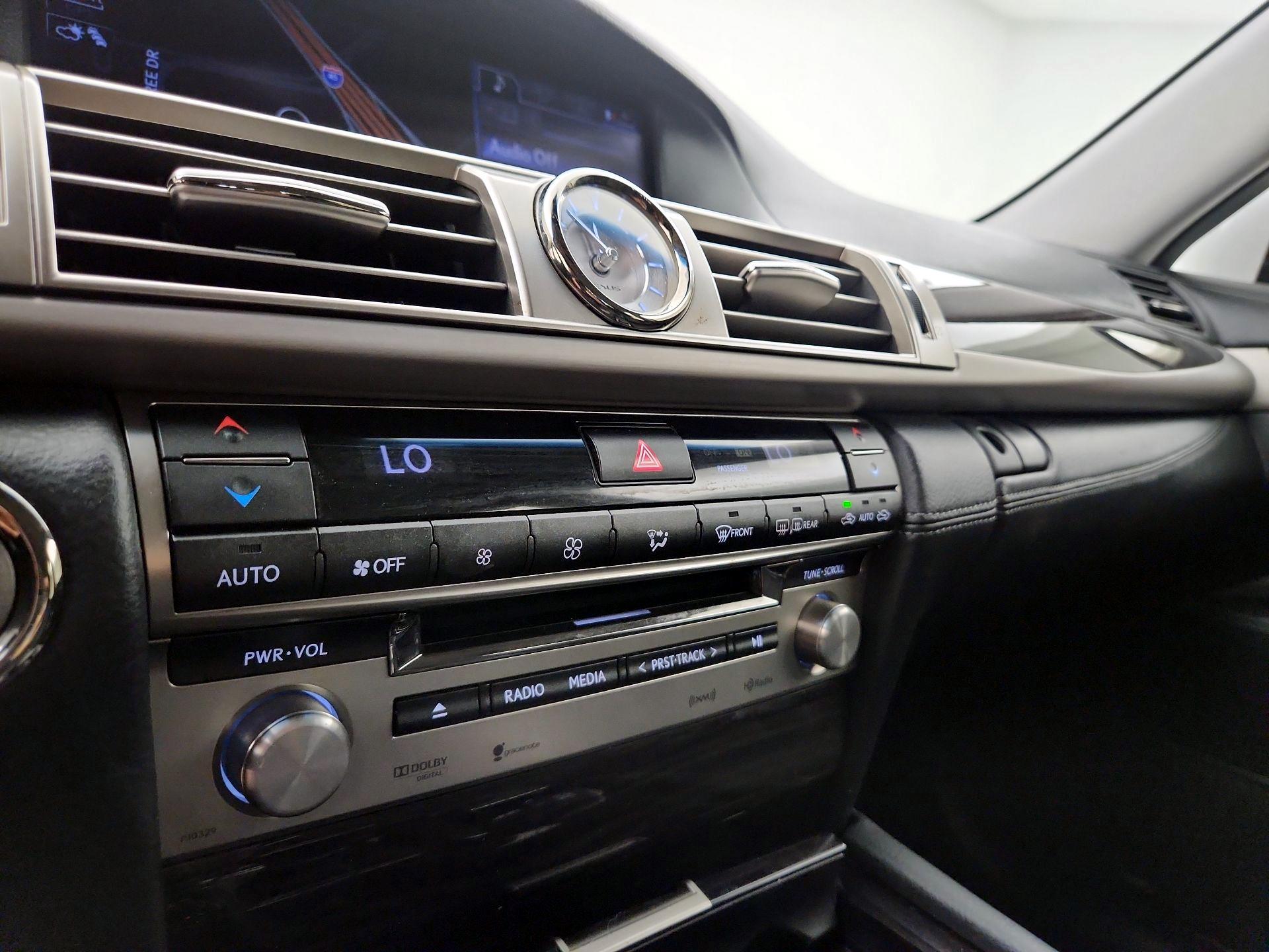 Thumbnail: 2013 Lexus LS - 17