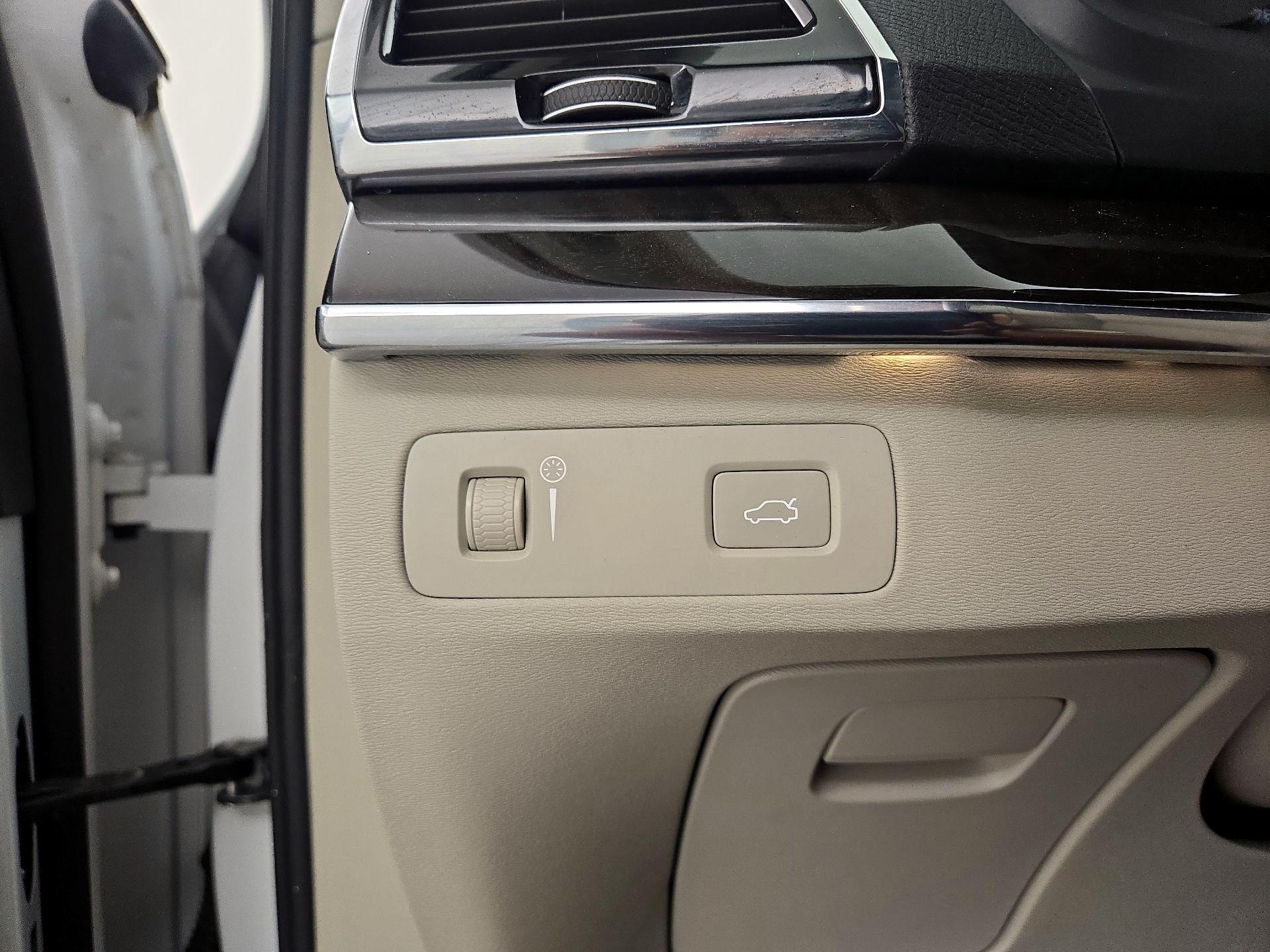 Thumbnail: 2018 Volvo XC90 - 13