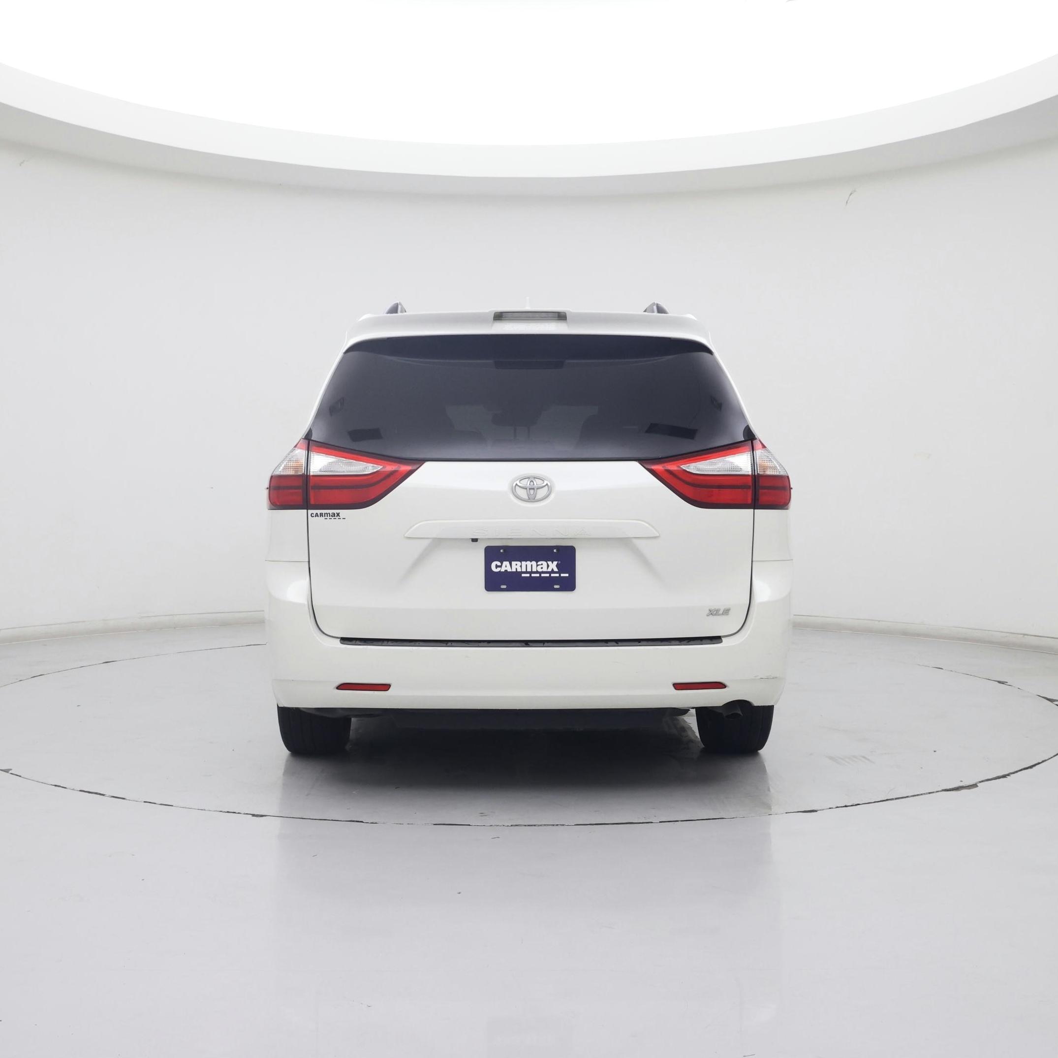Thumbnail: 2019 Toyota Sienna - 6