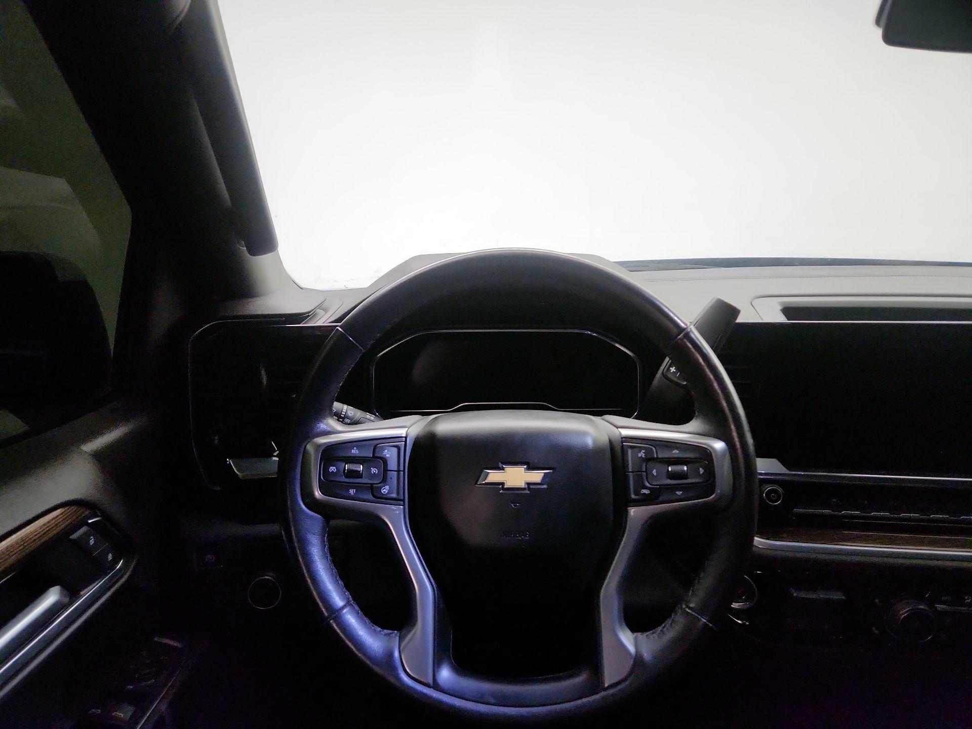 Thumbnail: 2022 Chevrolet Silverado 1500 - 10