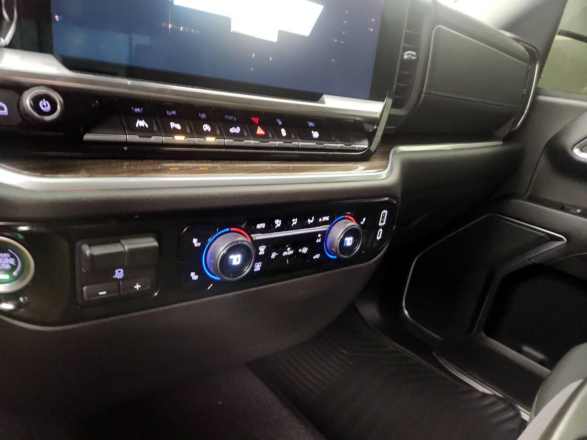 Thumbnail: 2022 Chevrolet Silverado 1500 - 17