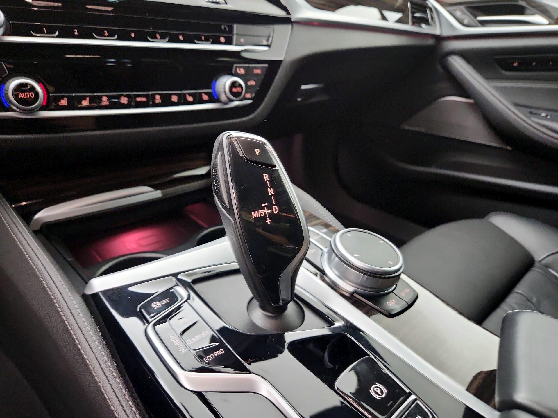 Thumbnail: 2021 BMW 5 Series - 15