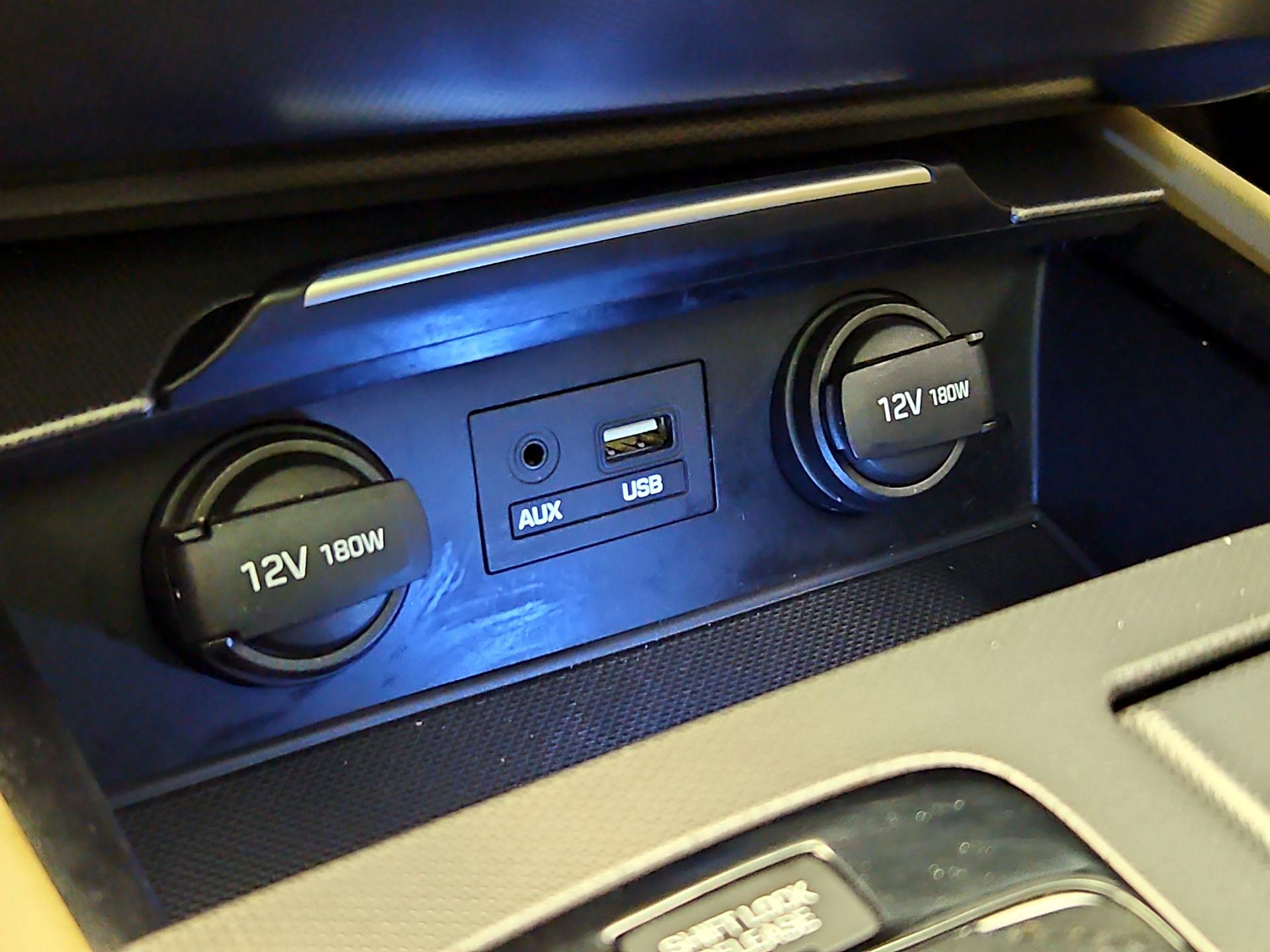 Thumbnail: 2016 Hyundai Genesis - 18