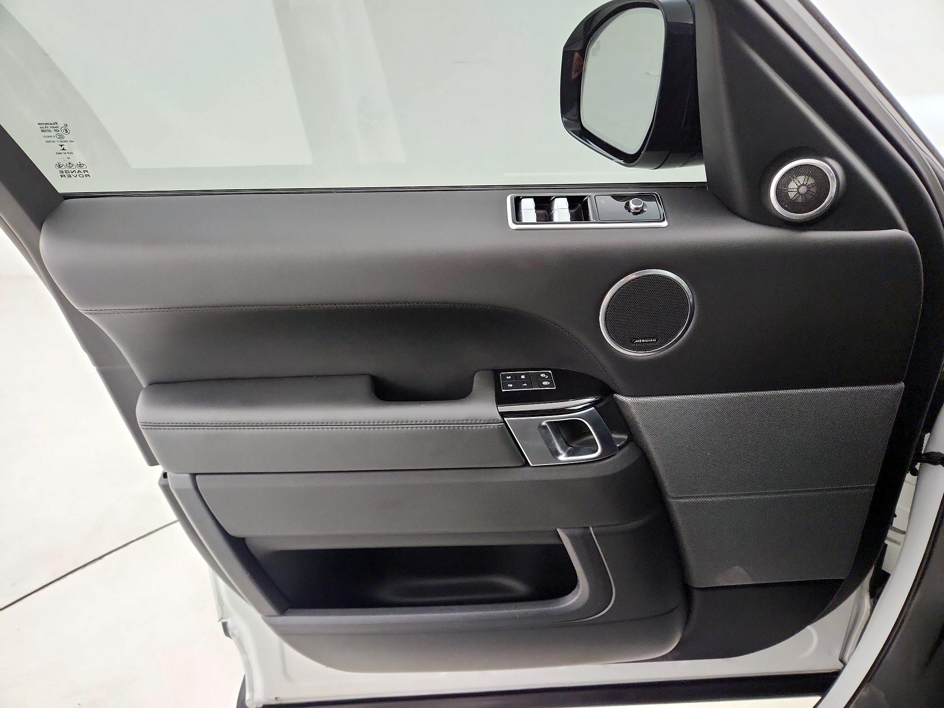 Thumbnail: 2019 Land Rover Range Rover Sport - 12